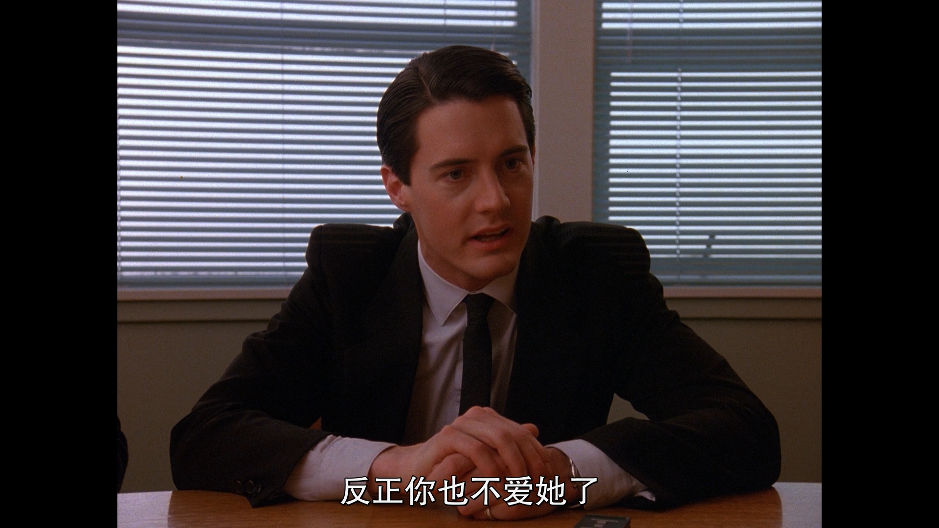 [双峰镇].Twin.Peaks.S01D01.1990.BluRay.1080p.AVC.DTS-HD.MA.7.1-XOXO@HDSky   43.56G-7.jpg