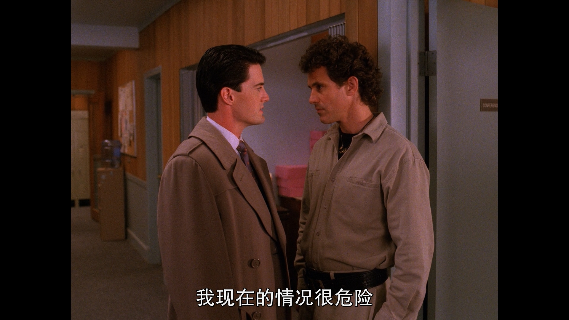 [双峰镇].Twin.Peaks.S02D01.1990.BluRay.1080p.AVC.DTS-HD.MA.7.1-XOXO@HDSky   41.11G-4.jpg