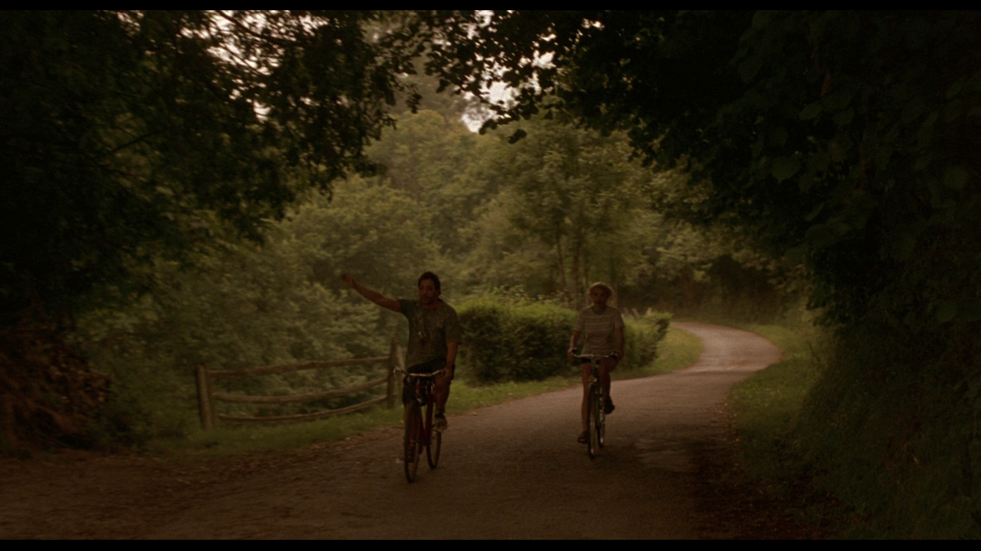 [午夜巴塞罗那].Vicky.Cristina.Barcelona.2008.BluRay.1080p.AVC.DTS-HD.MA.3.0-wezjh@OurBits    23.12G-13.png