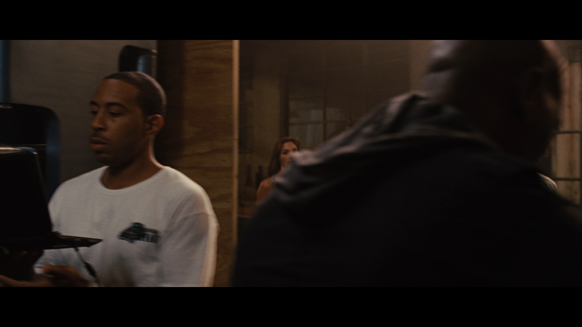 [速度与激情5].Fast.Five.2011.BluRay.1080p.AVC.DTS-HD.MA.5.1-lingfriendly@OurBits   48.1G-8.jpg