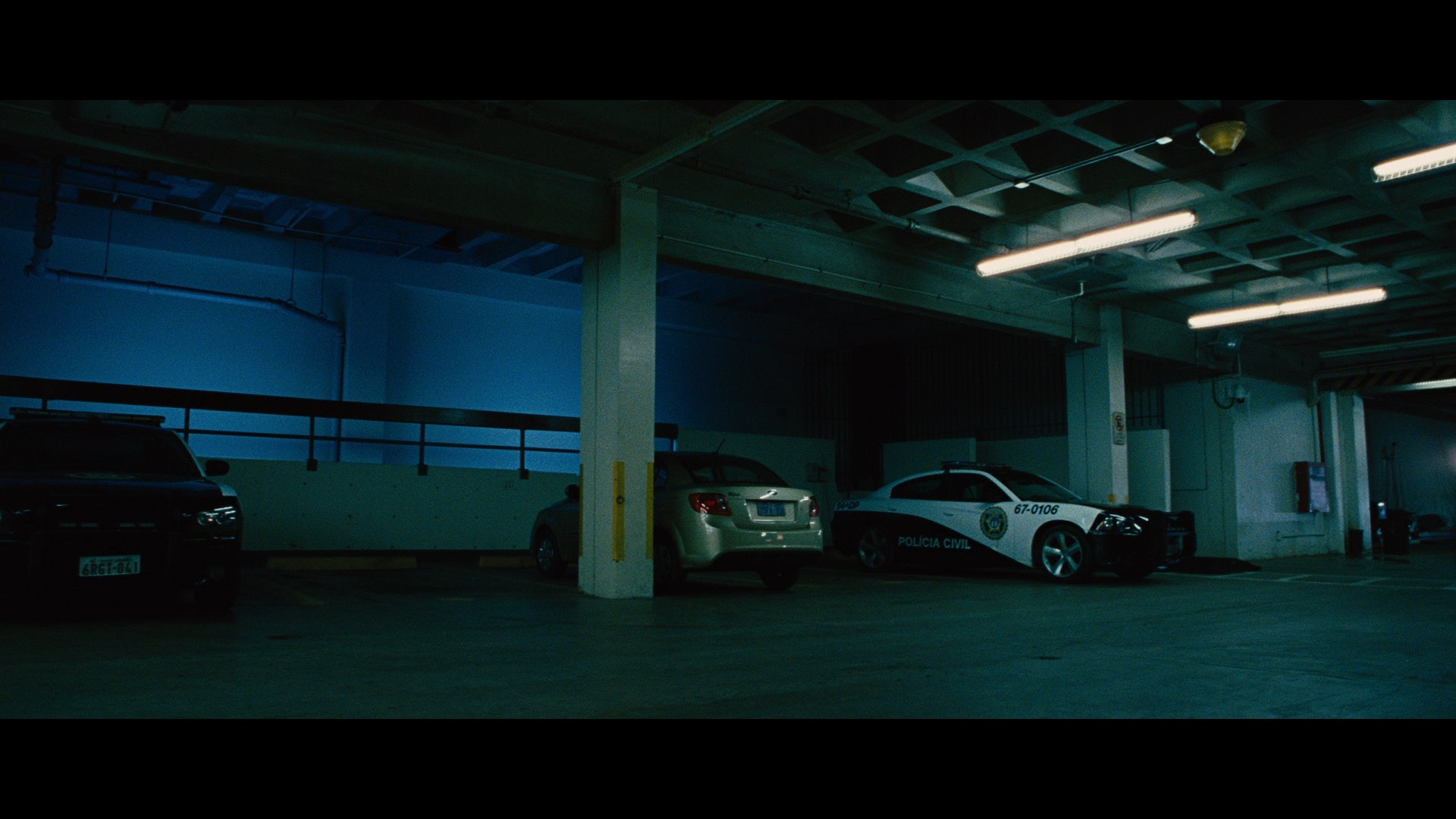 [速度与激情5].Fast.Five.2011.BluRay.1080p.AVC.DTS-HD.MA.5.1-lingfriendly@OurBits   48.1G-11.jpg
