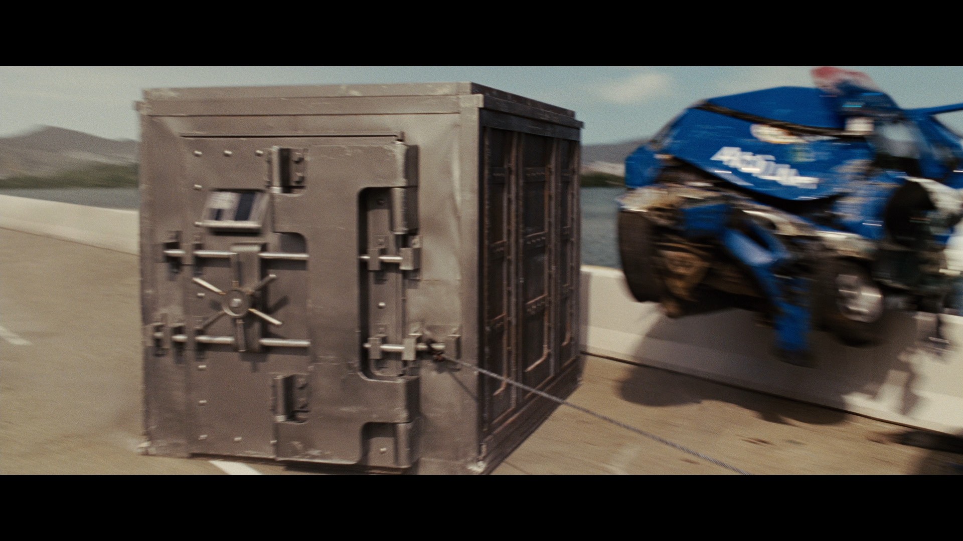 [速度与激情5].Fast.Five.2011.BluRay.1080p.AVC.DTS-HD.MA.5.1-lingfriendly@OurBits   48.1G-12.jpg