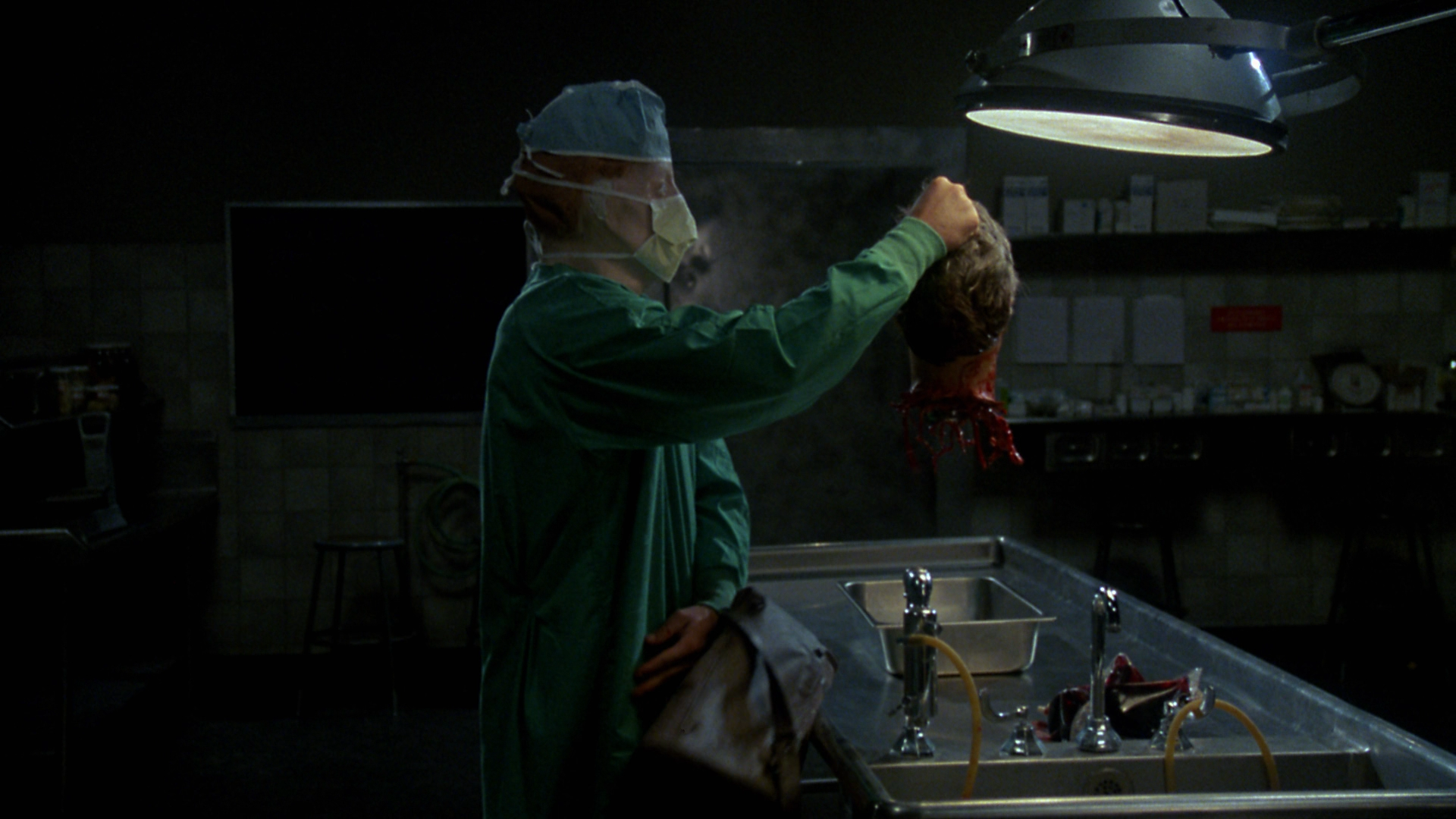 [活跳尸].Re-Animator.1985.Integral.Capelight.BluRay.1080p.AVC.DTS-HD.MA.5.1-blucook@CHDBits   40.58G-13.png