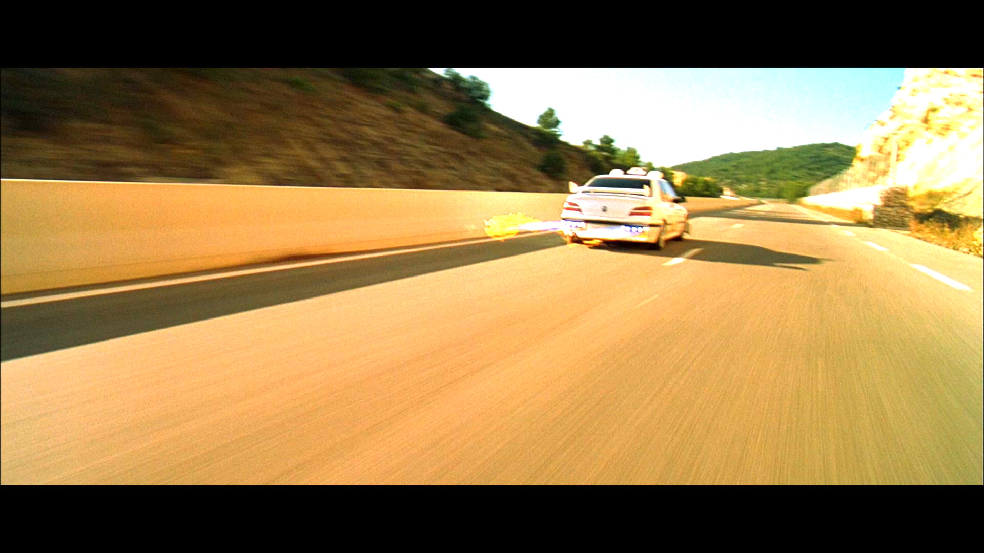 [的士速递3].Taxi.3.2003.BluRay.1080p.AVC.DTS-HD.MA.5.1-Dolala@CHDBits[22.42G]-6.jpg