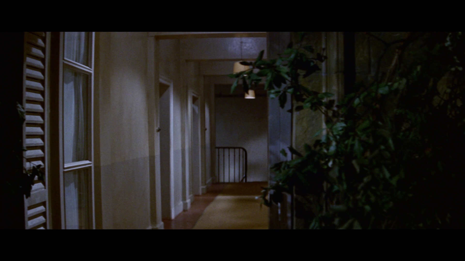 [粉红豹2].A.Shot.in.the.Dark.1964.BluRay.1080p.AVC.DTS-HD.MA.5.1-Solitude@CHDBits    39.2G-2.jpg