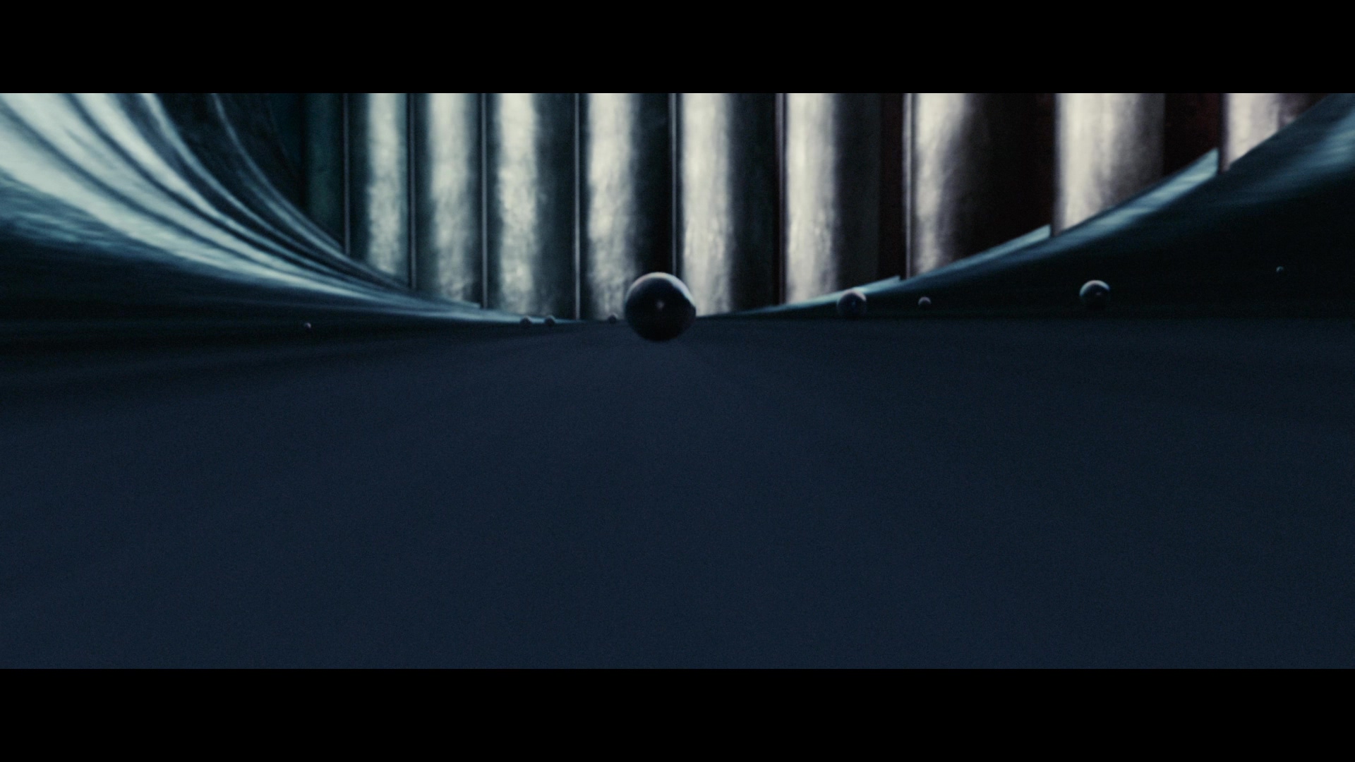 [魔力女战士].Aeon.Flux.2005.BluRay.1080p.AVC.DTS-HD.MA.5.1-Softfeng@CHDBits   40.58G-6.jpg