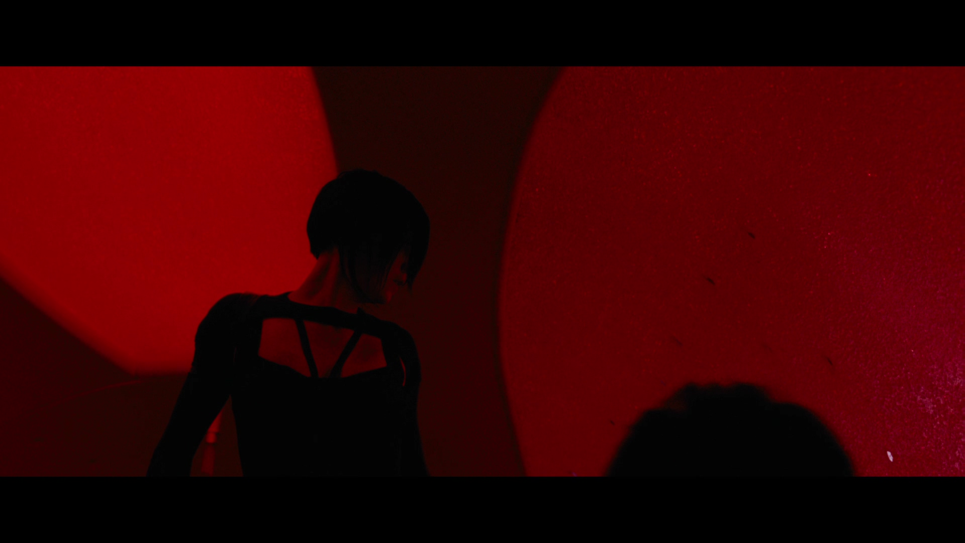 [魔力女战士].Aeon.Flux.2005.BluRay.1080p.AVC.DTS-HD.MA.5.1-Softfeng@CHDBits   40.58G-11.jpg