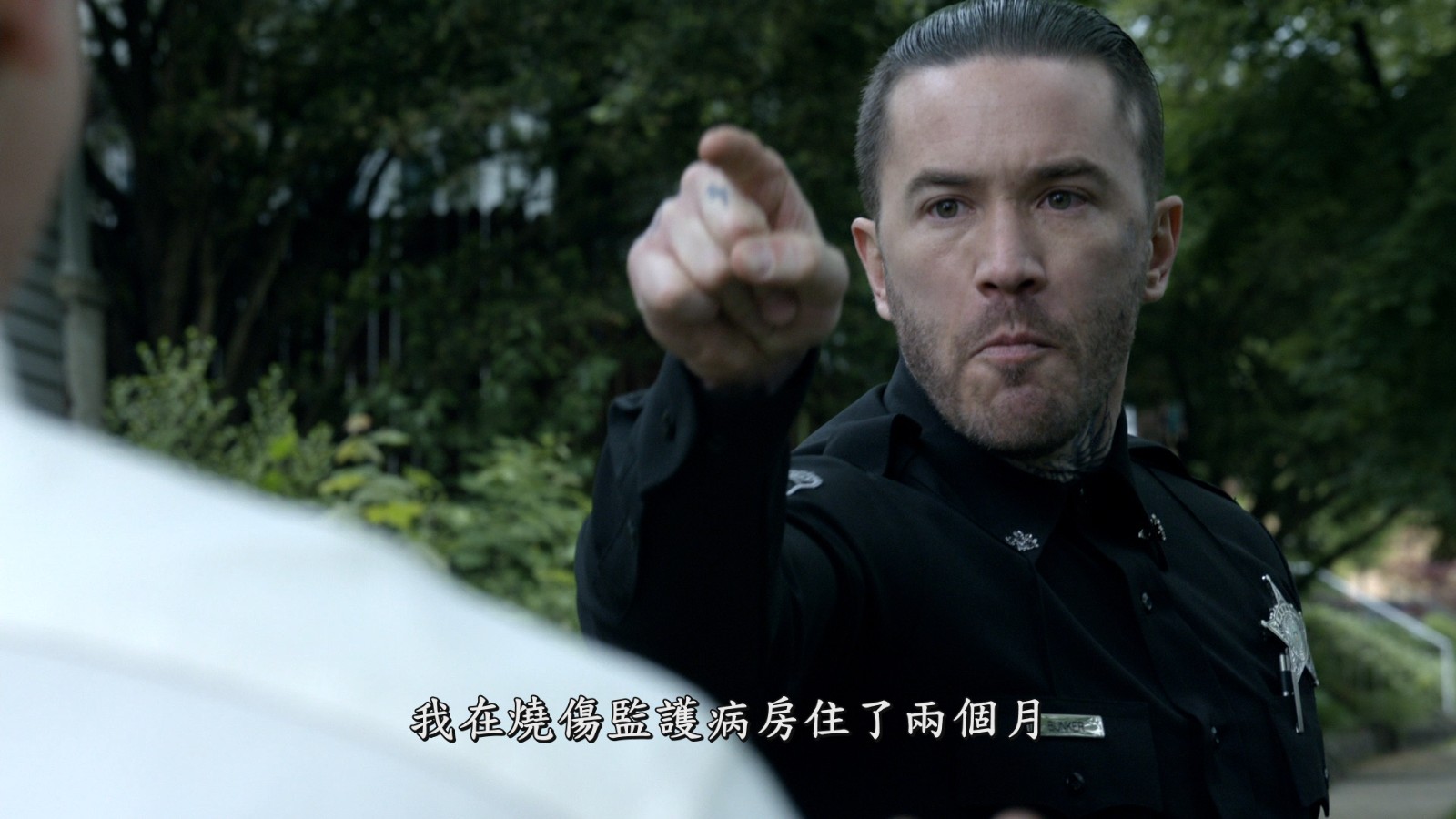 [黑吃黑].Banshee.S04D01.2016.BluRay.1080p.AVC.DTS-HD.MA.5.1-blucook@CHDBits   41.34G-10.jpg