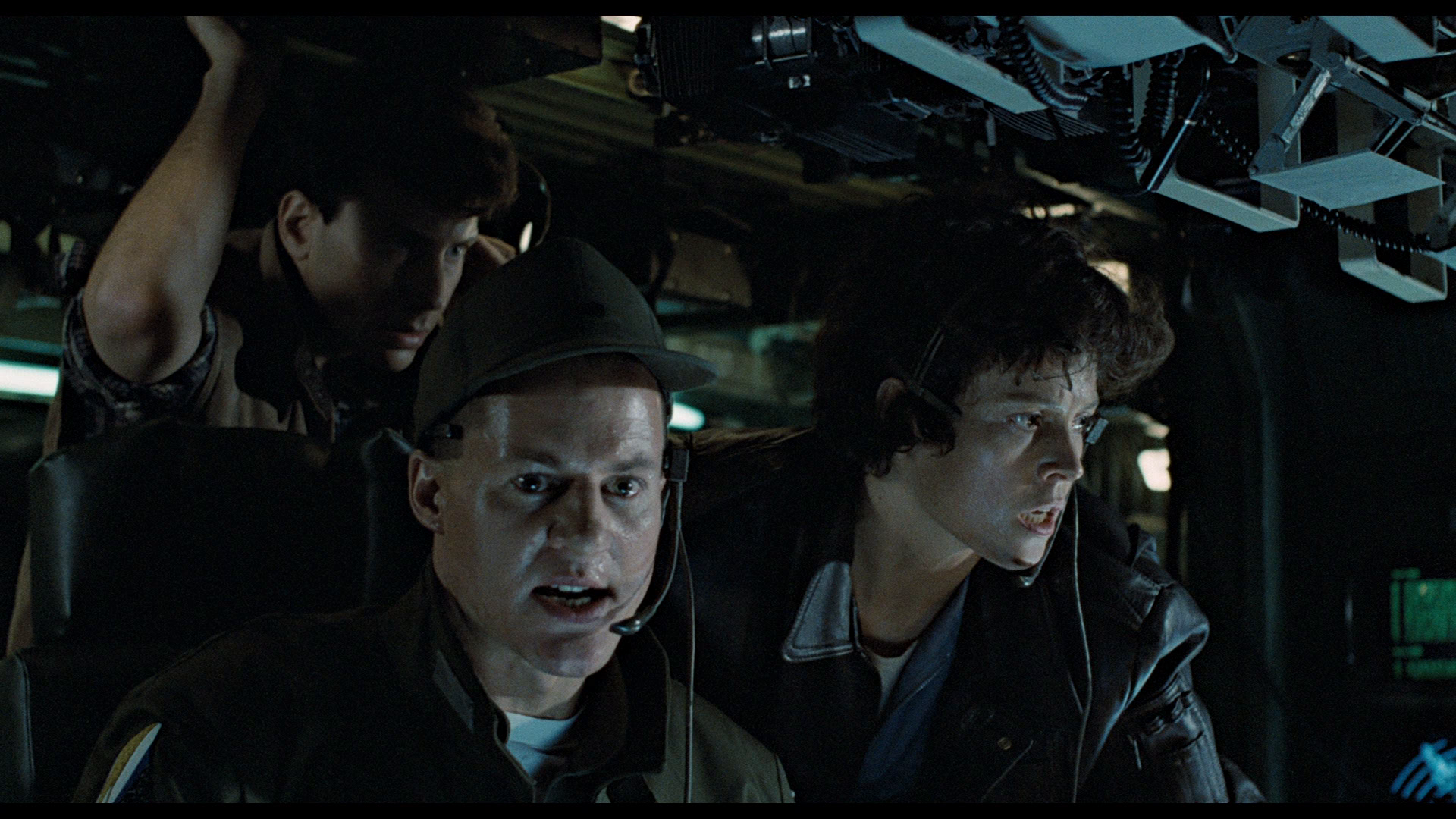 [异形2].Aliens.1986.BluRay.1080p.AVC.DTS-HD.MA.5.1-TTG   44.56G-4.png