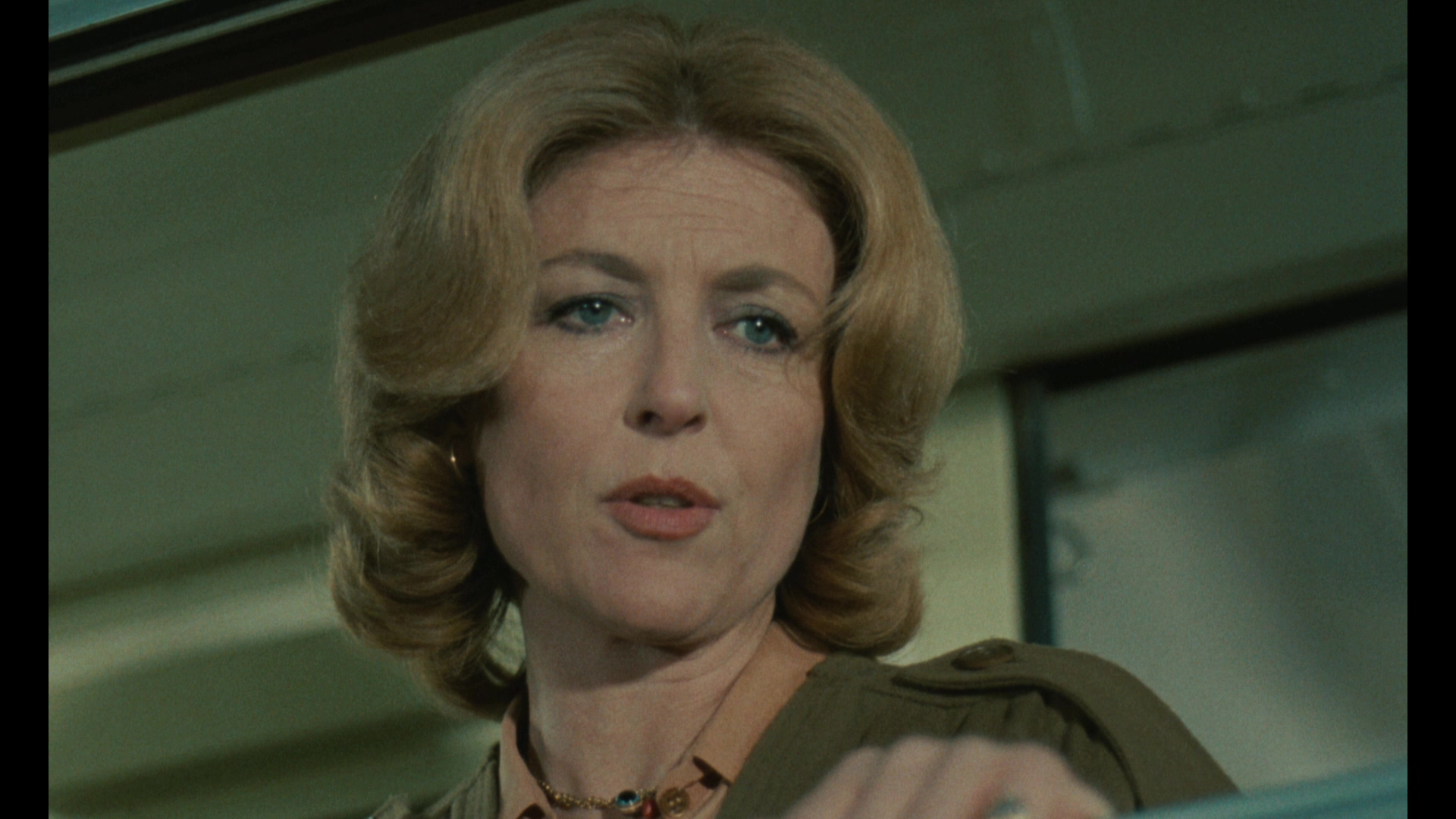 [耳光].La.Gifle.1974.BluRay.1080p.AVC.DTS-HD.MA.2.0-TTG    28.18G-6.jpg