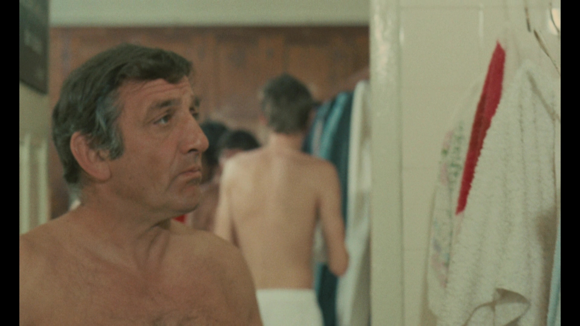 [耳光].La.Gifle.1974.BluRay.1080p.AVC.DTS-HD.MA.2.0-TTG    28.18G-5.jpg