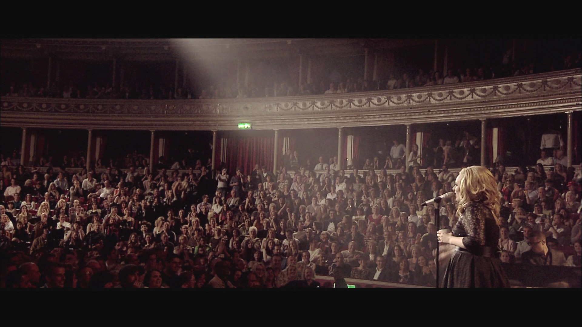 [阿黛尔音乐会].Adele.Live.At.The.Royal.Albert.Hall.2011.BluRay.1080i.H264.DTS-HD.MA.5.1-TTG   26.4G-4.png