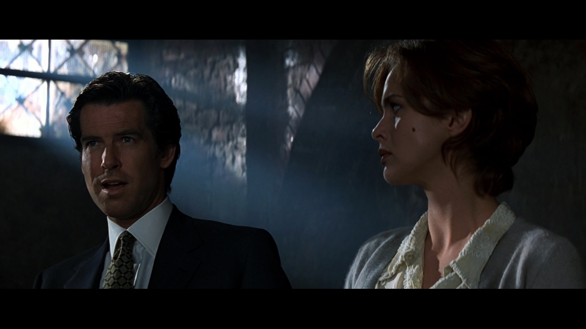 [007系列17黄金眼].GoldenEye.1995.TW.BluRay.1080p.AVC.DTS-HD.MA.5.1-TTG    44.35G-9.jpg