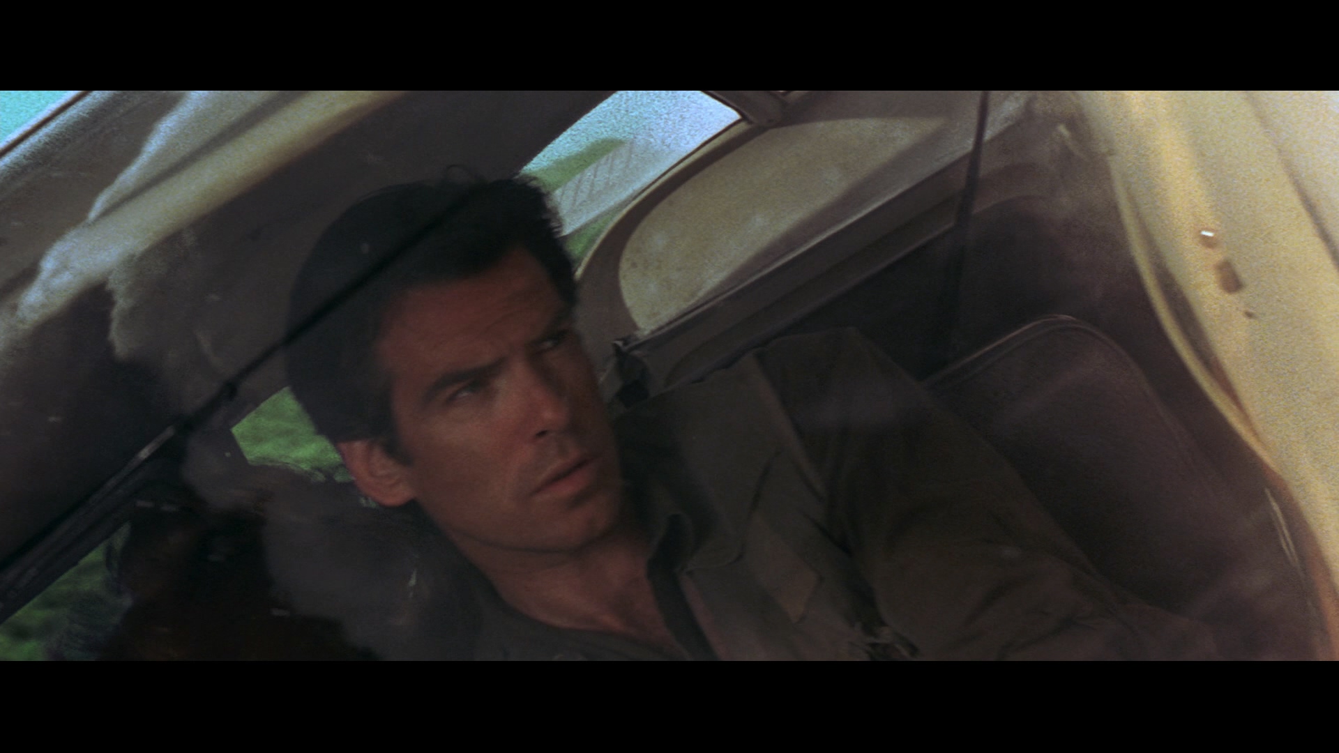 [007系列17黄金眼].GoldenEye.1995.TW.BluRay.1080p.AVC.DTS-HD.MA.5.1-TTG    44.35G-12.jpg