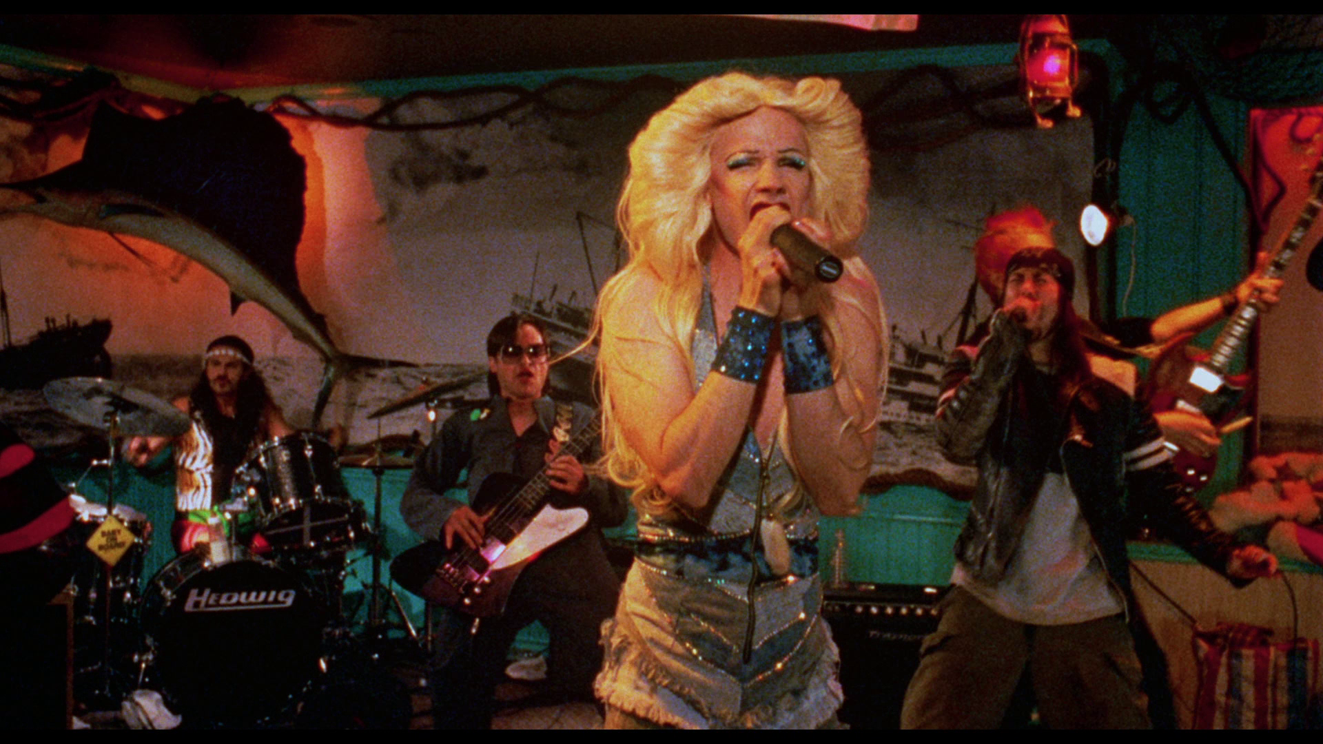 [摇滚芭比].Hedwig.and.the.Angry.Inch.2001.CC.BluRay.1080p.AVC.DTS-HD.MA.5.1-DiY@HDHome     46.22G-20.png