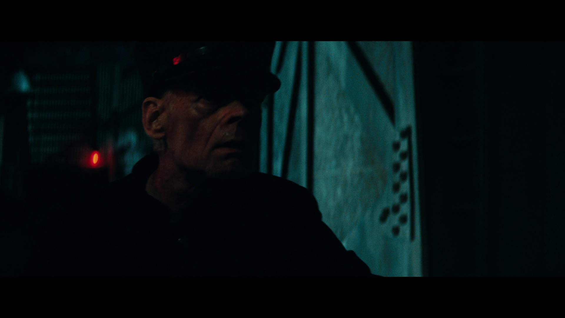 [驱魔者].Priest.2011.GBR.BluRay.1080p.AVC.DTS-HD.MA.5.1-HDHome    27.6G-15.png