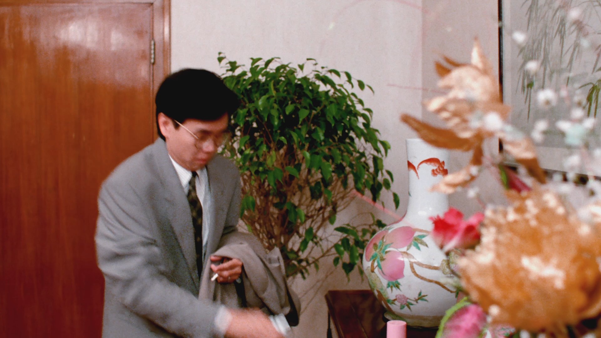 [家有喜事].All's.Well.Ends.Well.1992.Extended.BluRay.1080p.AVC.TrueHD.5.1-ADC    22.93G-2.jpg