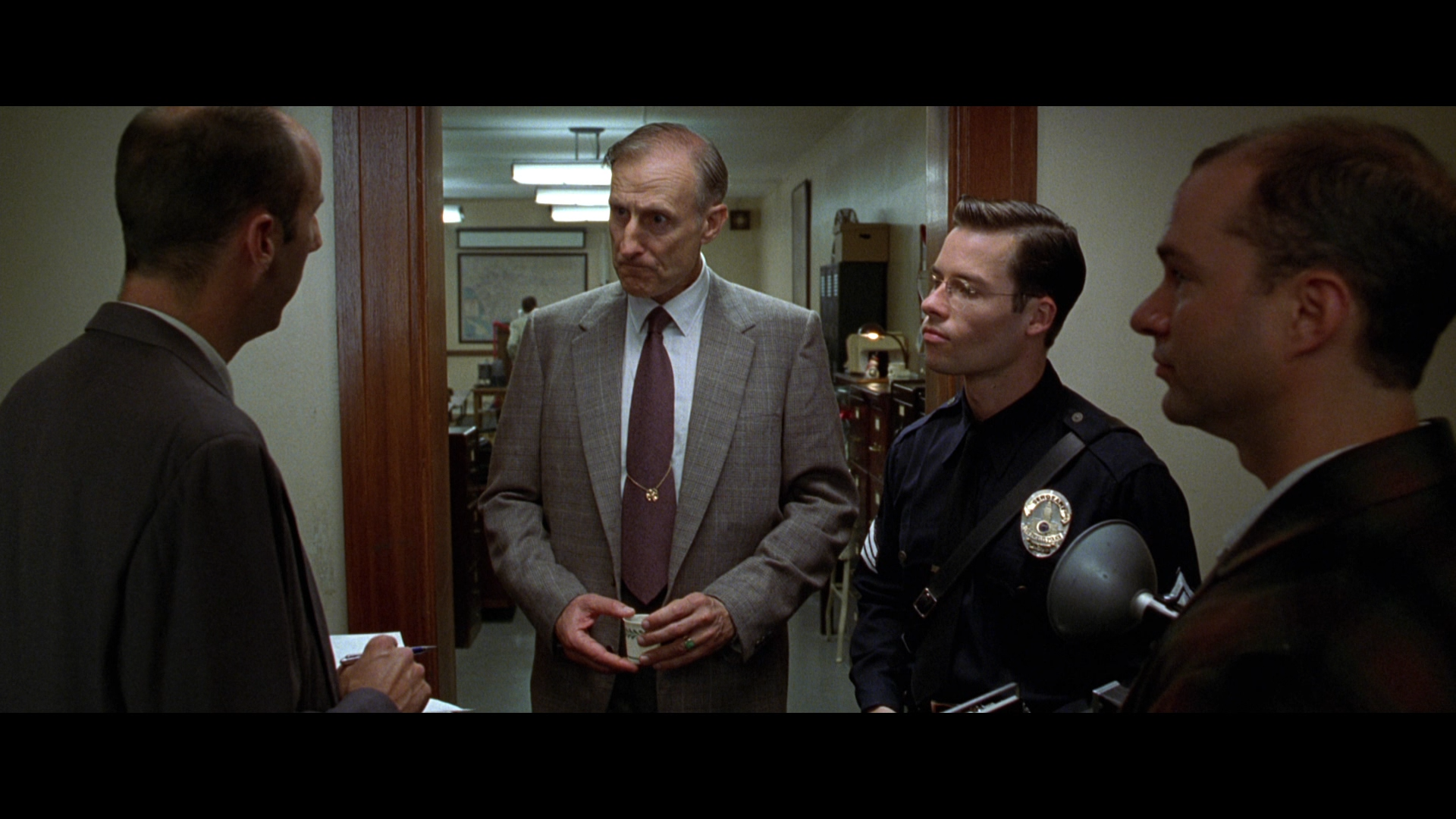 [洛城机密].L.A.Confidential.1997.BluRay.1080p.VC-1.TrueHD.5.1-FGT      38.31G-3.png