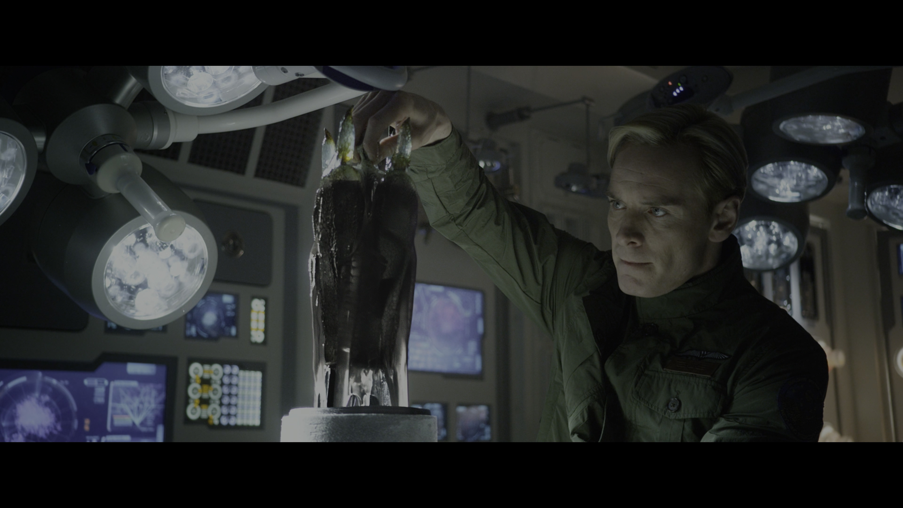 [普罗米修斯].Prometheus.2012.UHD.BluRay.2160p.HEVC.DTS-HD.MA.7.1-TERMiNAL  43.05G-4.jpg