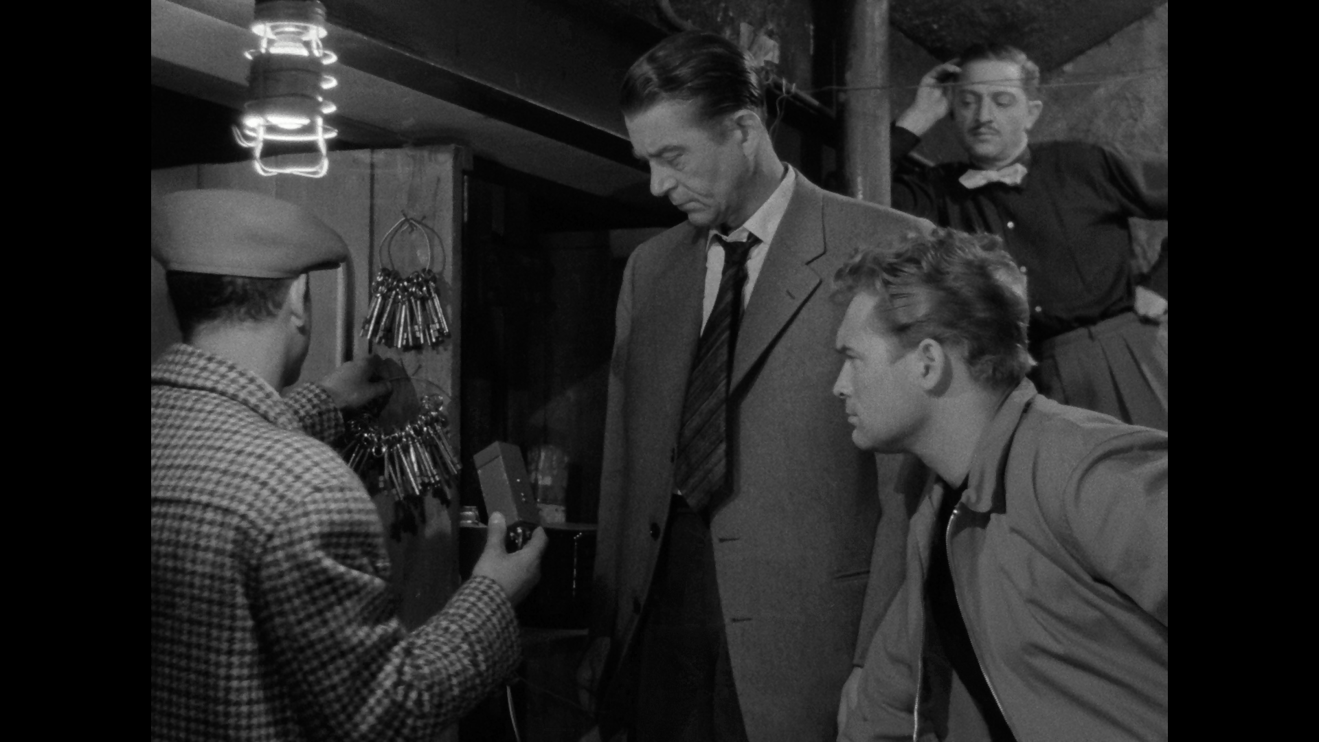 [男人的争斗].Rififi.1955.CC.BluRay.1080p.AVC.LPCM.1.0@blucook   49.49G+ e: v# a$ v, Q. f-4.png