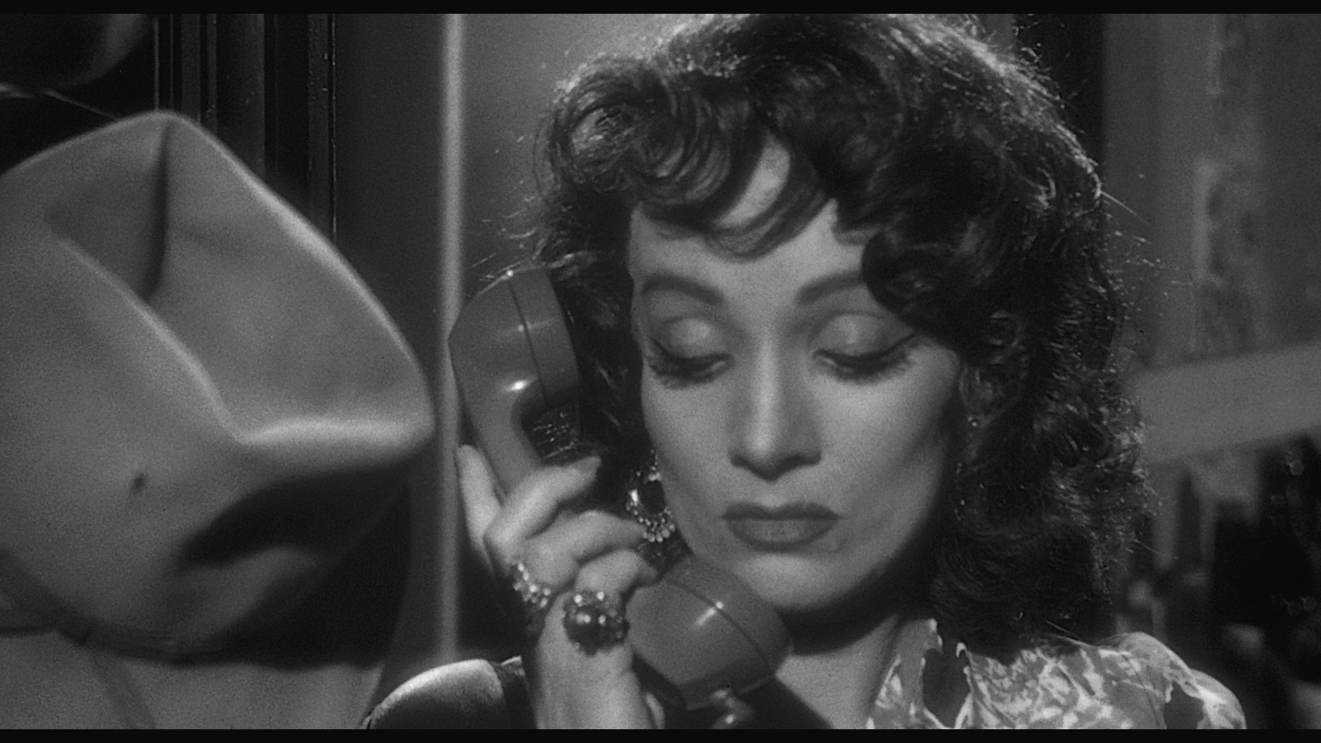 [历劫佳人].Touch.of.Evil.1958.BluRay.1080p.AVC.DTS-HD.MA.2.0-Tik    92.67G" `- s! k+ I: e8 U: P' C-6.png