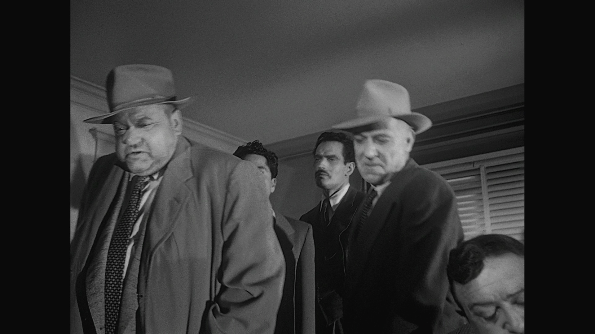 [历劫佳人].Touch.of.Evil.1958.BluRay.1080p.AVC.DTS-HD.MA.2.0-Tik    92.67G" `- s! k+ I: e8 U: P' C-10.png