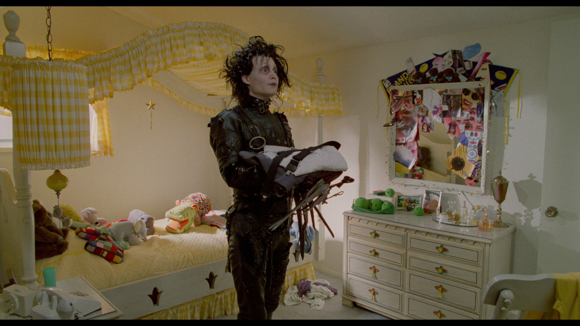 [剪刀手爱德华].Edward.Scissorhands.1990.25th.ARE.CEE.BluRay.1080p.AVC.DTS-HD.MA.5.1-PCH   34.46G-2.png