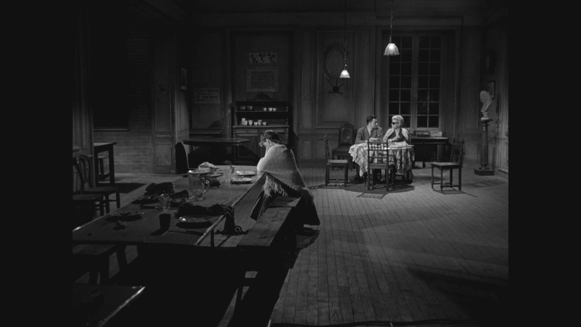 [恶魔].Les.Diaboliques.1955.CC.BluRay.1080p.AVC.LPCM.1.0-smwy8888@DyFm   44.47G-3.jpg