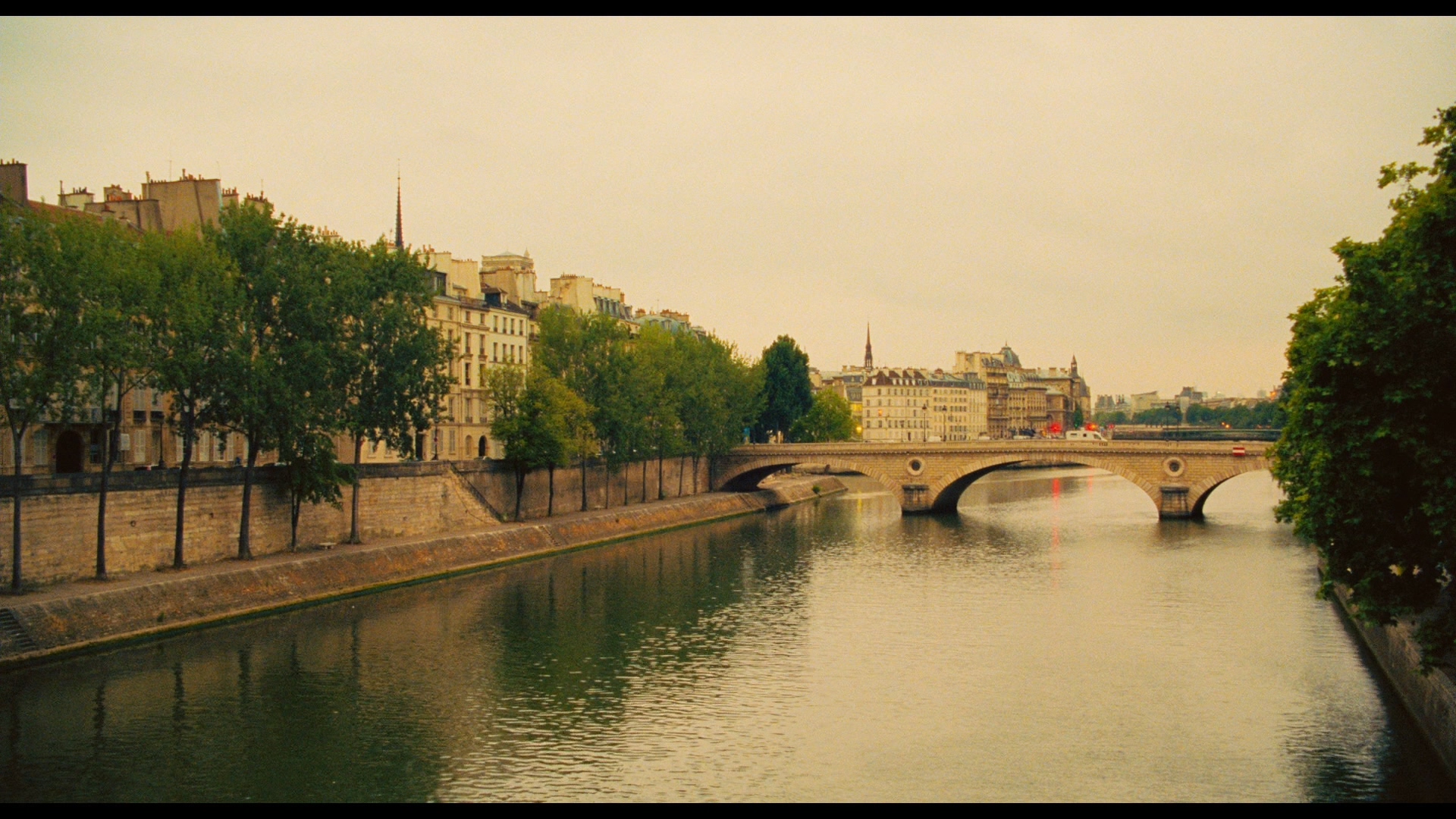 [午夜巴黎].Midnight.in.Paris.2011.BluRay.1080p.AVC.DTS-HD.MA.3.0-FC1983   19.18G& _: S# U& v* k$ J-11.jpg