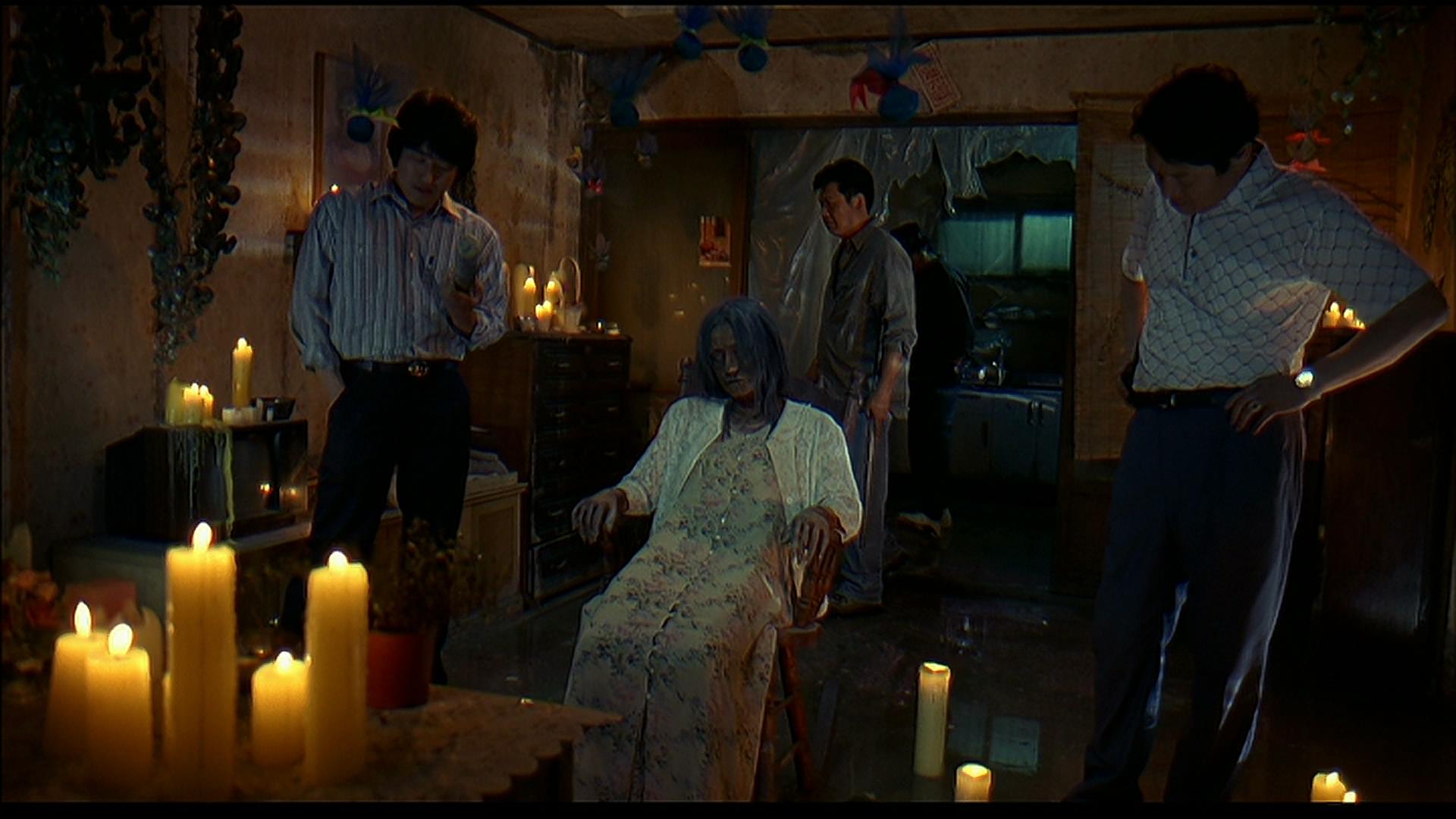 [老师的恩惠].Bloody.Reunion.2006.BluRay.1080p.AVC.LPCM.5.1-NGB   23.11G1 V- i$ ]! Z9 O5 J-8.jpg