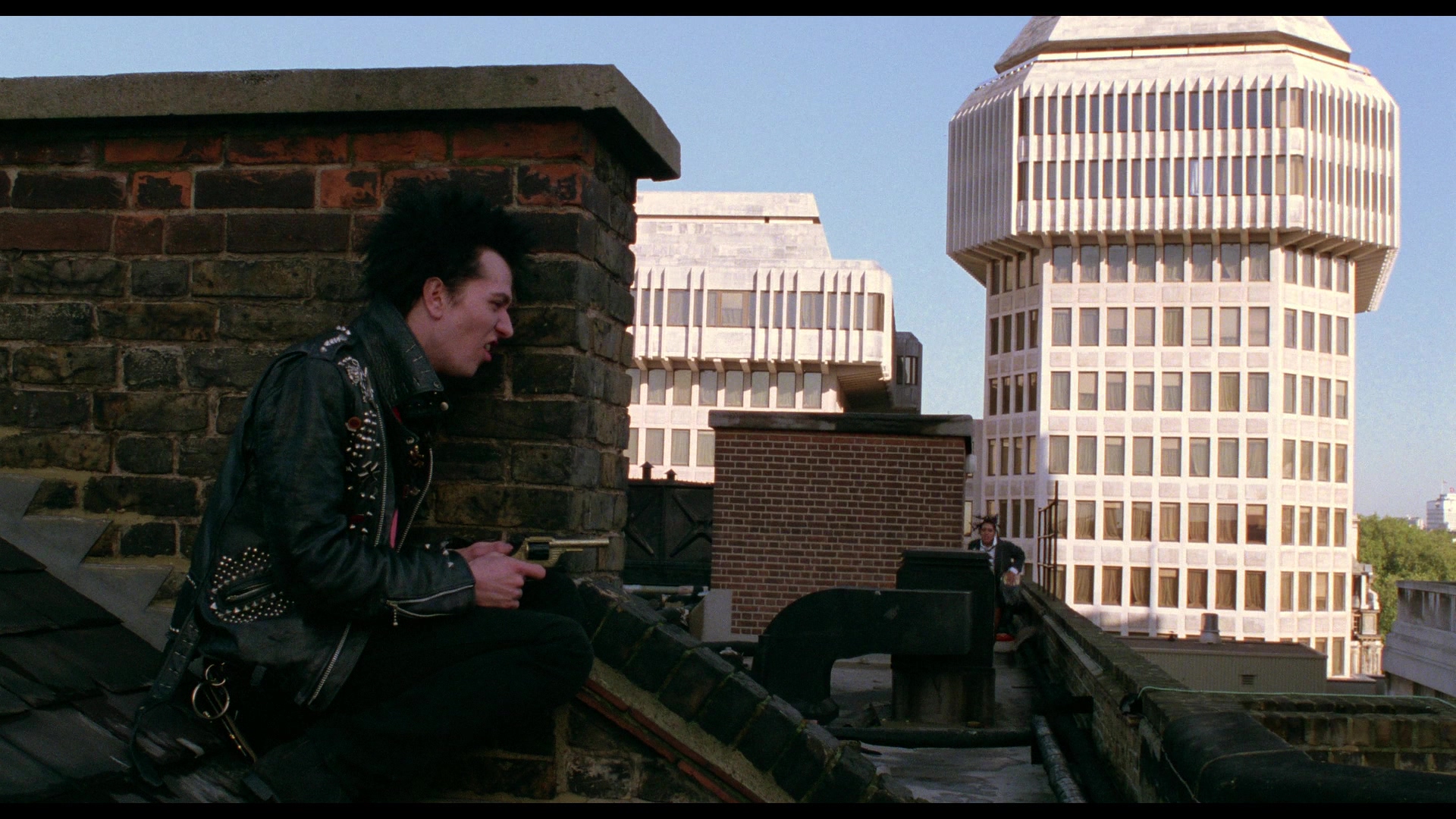 [席德与南茜].Sid.and.Nancy.1986.CC.BluRay.1080p.AVC.DTS-HD.MA.5.1-NoGroup    46.3G/ y& Q* N9 B8 p: {/ M! l7 ^-5.jpg