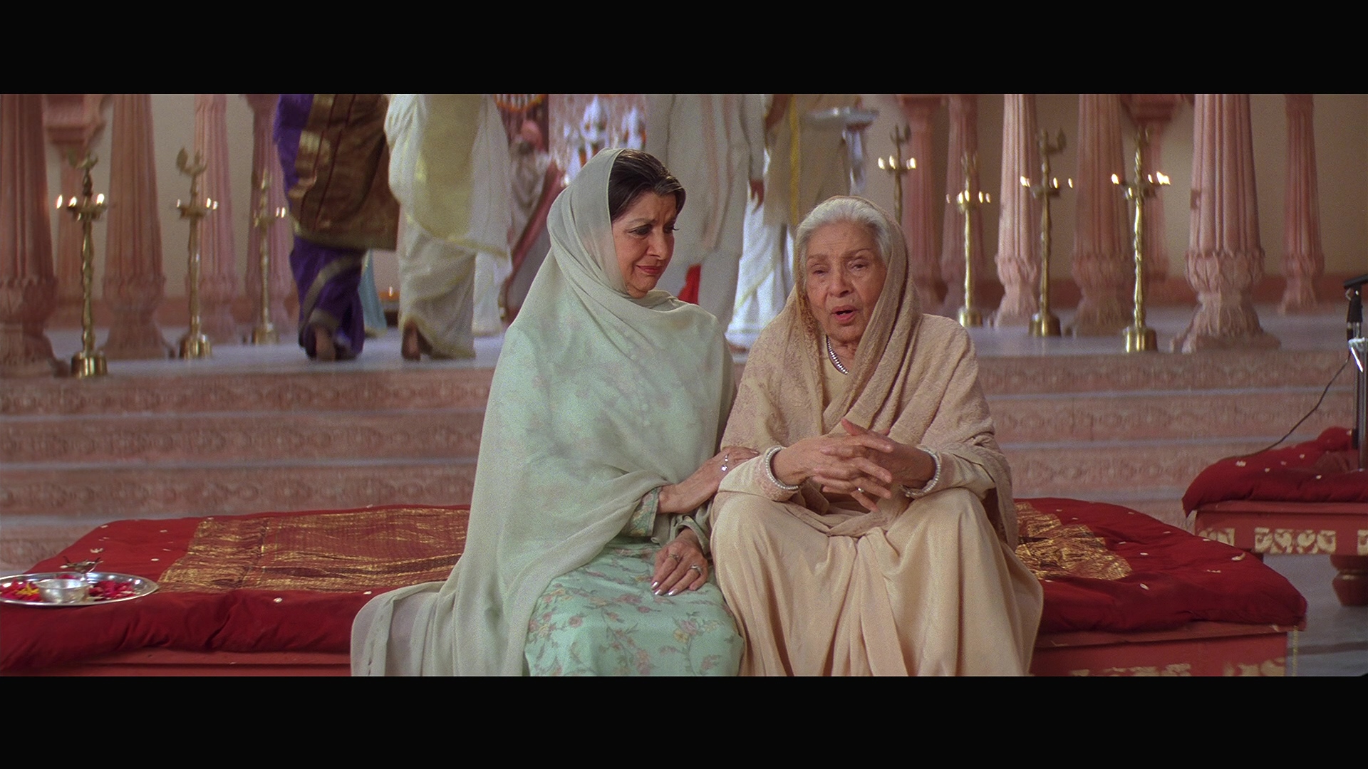 [有时快乐有时悲伤].Kabhi.Khushi.Kabhie.Gham.2001.BluRay.1080p.AVC.DTS-HD.MA.5.1-DRs   43.34G5 L6 m/ E2 r* Z* N* P9 Y-2.jpg