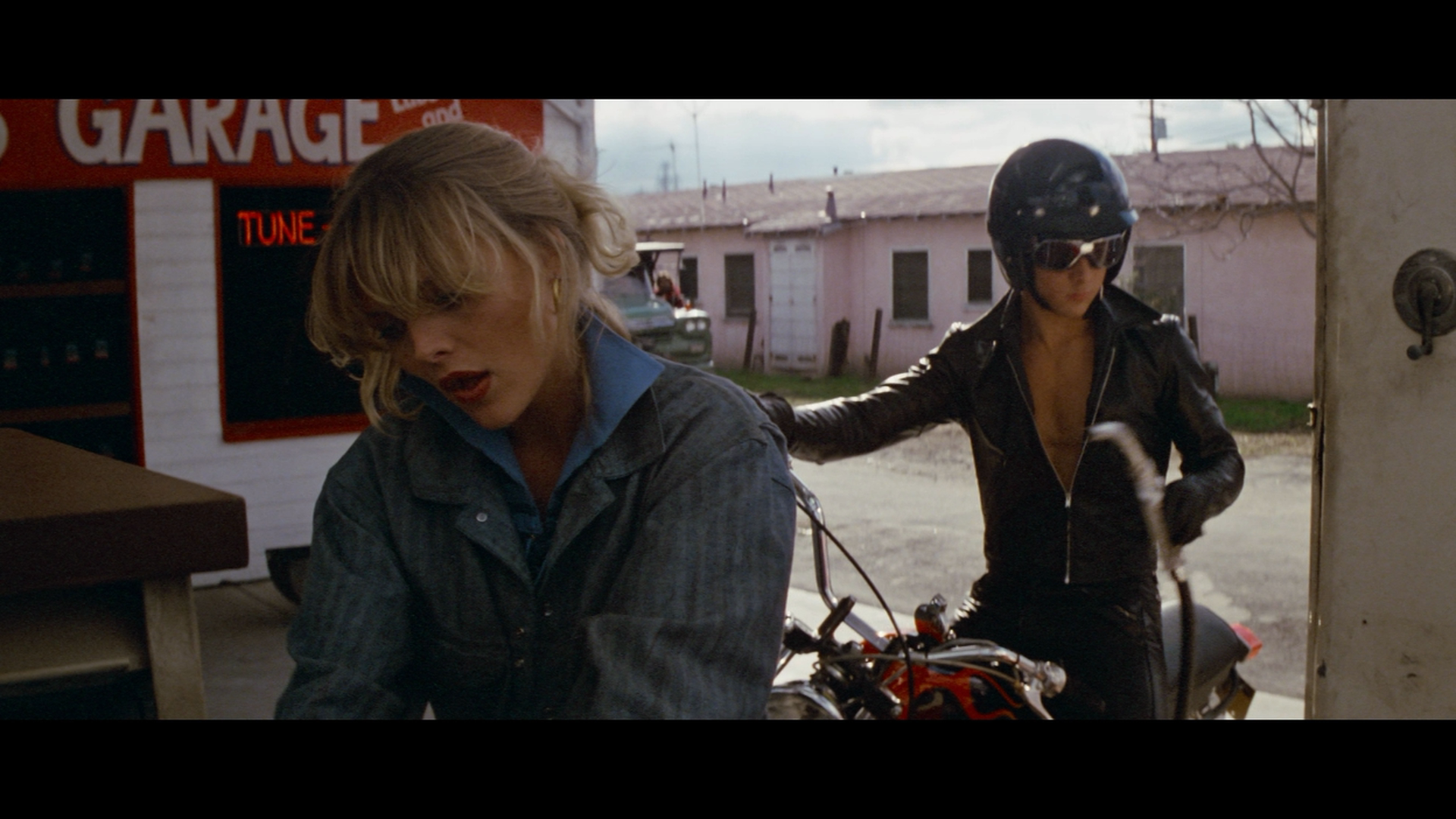 [火爆浪子2].Grease.2.1982.EUR.BluRay.1080p.AVC.TrueHD.5.1-OLDHAM      34.19G& ^2 L" m2 A( R+ y-8.png