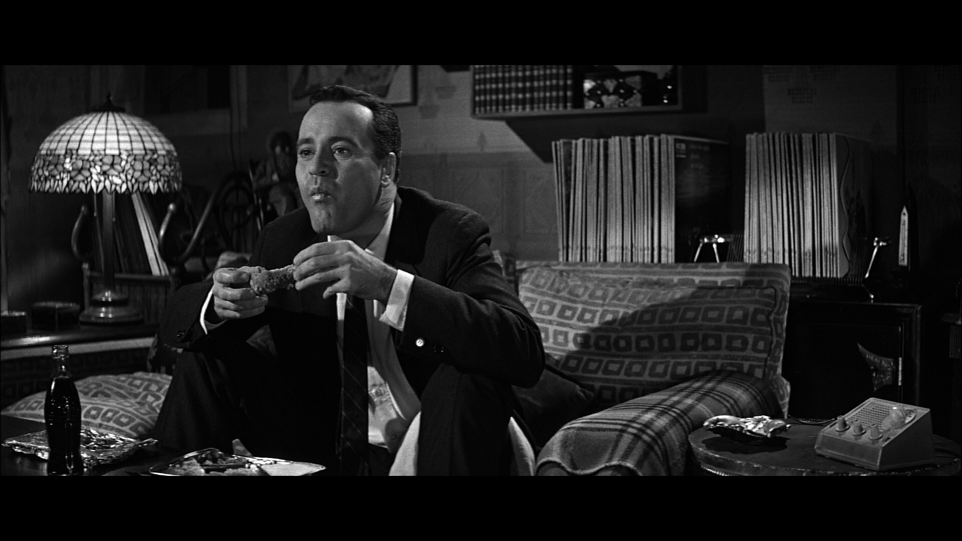 [桃色公寓].The.Apartment.1960.EUR.BluRay.1080p.AVC.DTS-HD.MA.5.1-GERUDO   37.48G* A  U' e3 T  ?* u7 U  T3 Q-9.png