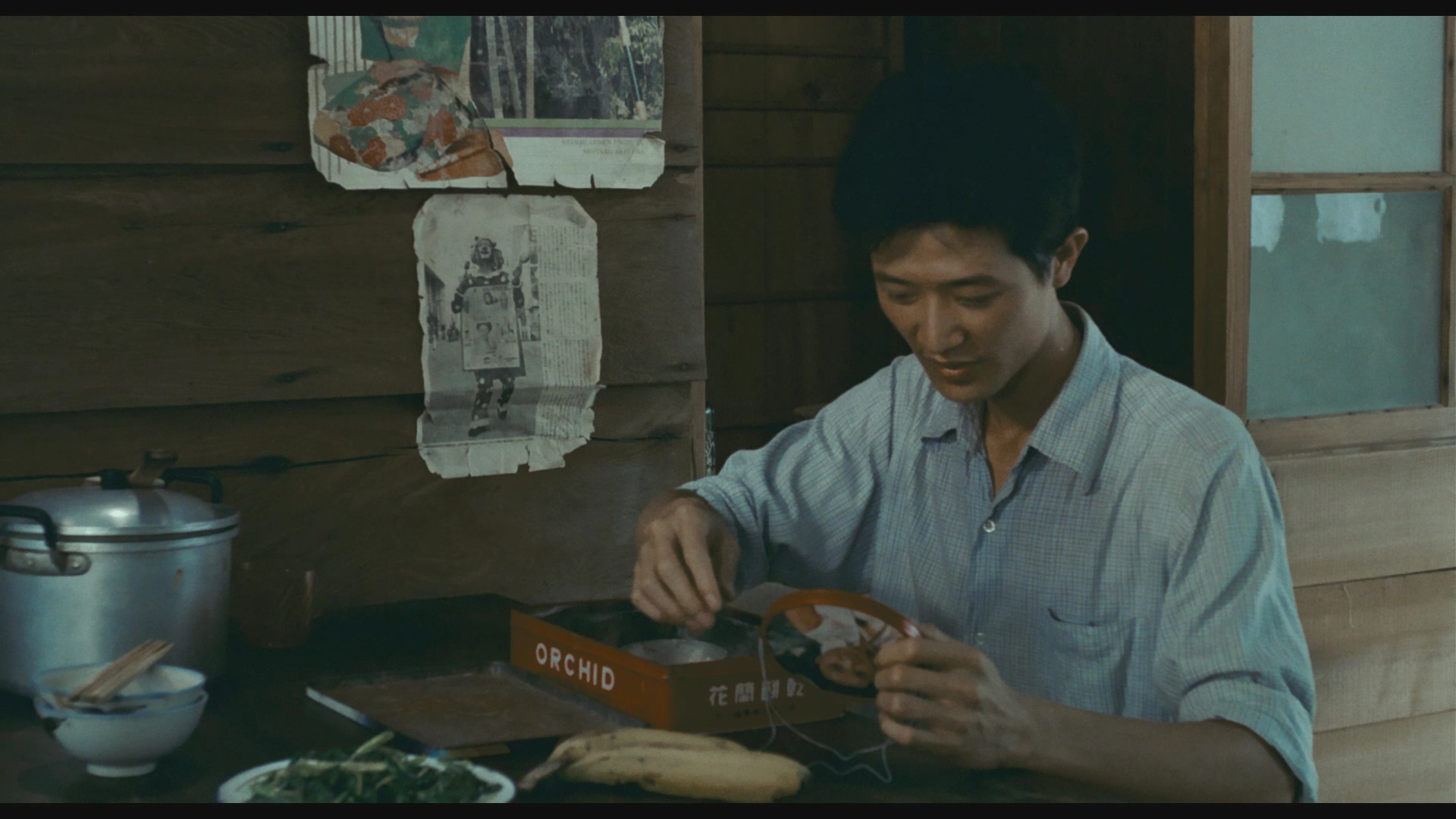 [儿子的大玩偶].The.Sandwich.Man.1983.TWN.BluRay.1080p.AVC.LPCM.2.0-CrsS    21.89G4 a( x  w4 y: E2 U-7.jpg