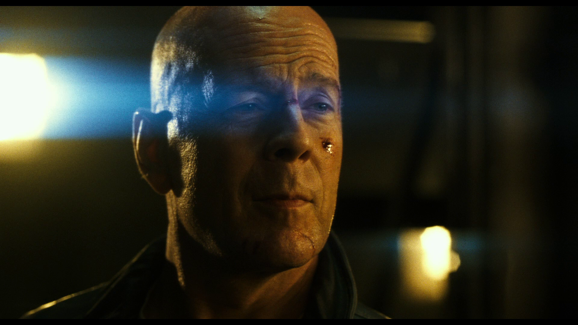 [虎胆龙威5].Die.Hard.V.A.Good.Day.To.Die.Hard.2013.BluRay.1080p.AVC.DTS-HD.MA.7.1-NoGroup    36.43G-3.png