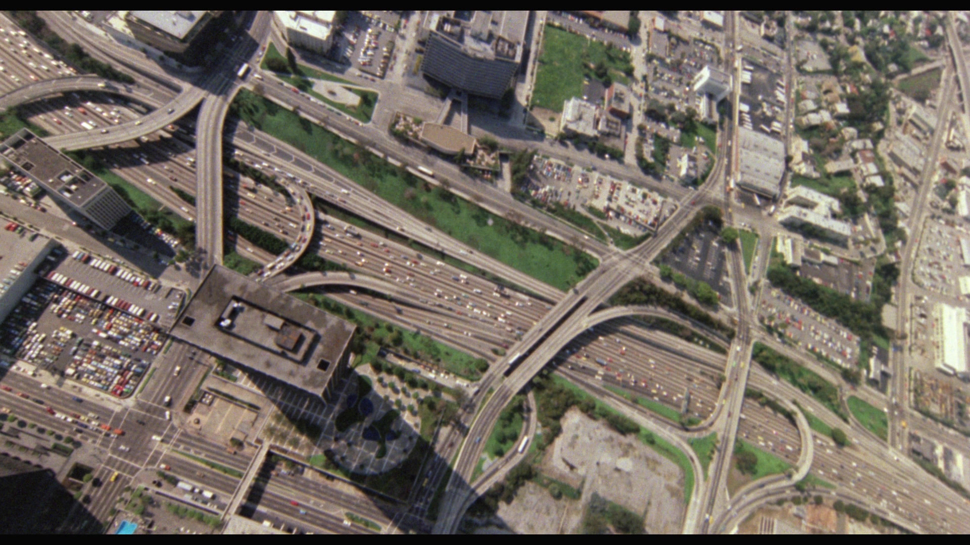 [失衡生活].Koyaanisqatsi.1982.CC.BluRay.1080p.AVC.DTS-HD.MA.5.1-DON    45.88G+ d) V0 ?+ d. ?5 |2 u4 w& u-12.jpg