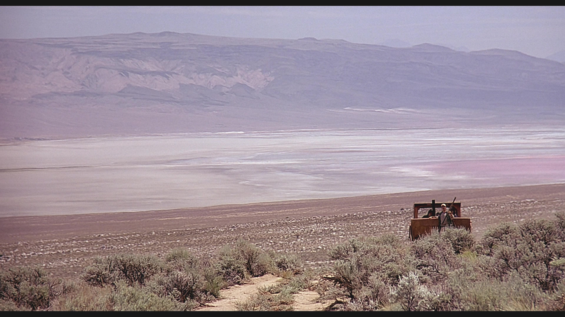 [异形魔怪].Tremors.1990.BluRay.1080p.AVC.DTS-HD.MA.5.1-NoGroup    34.01G+ }" L9 x' `- c& m/ P-12.jpg