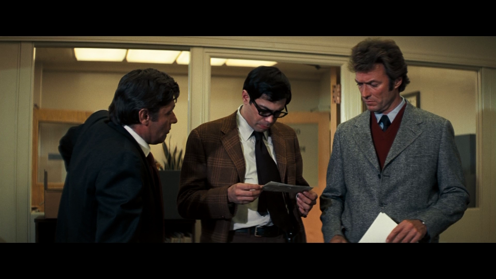 [肮脏的哈里].Dirty.Harry.1971.BluRay.1080p.VC-1.TrueHD.5.1-NoGroup     36.34G7 D" W* U- ~$ v1 O: ]-4.png