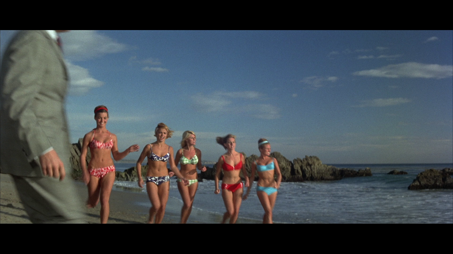 [沙滩毯宾果].Beach.Blanket.Bingo.1965.BluRay.1080p.AVC.DTS-HD.MA2.0-REGRET    21.69G-5.png