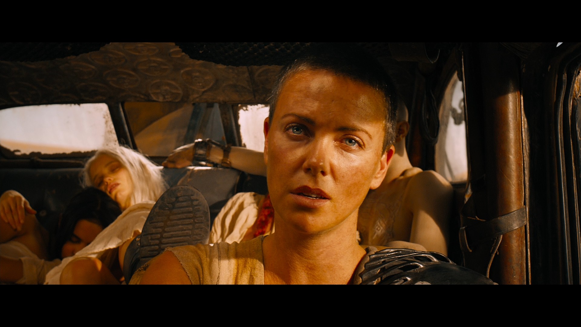 [疯狂的麦克斯4].Mad.Max.Fury.Road.2015.BluRay.1080p.AVC.TrueHD.7.1-DIY@HDU    40.64G8 {8 r0 H% t" d-13.jpg