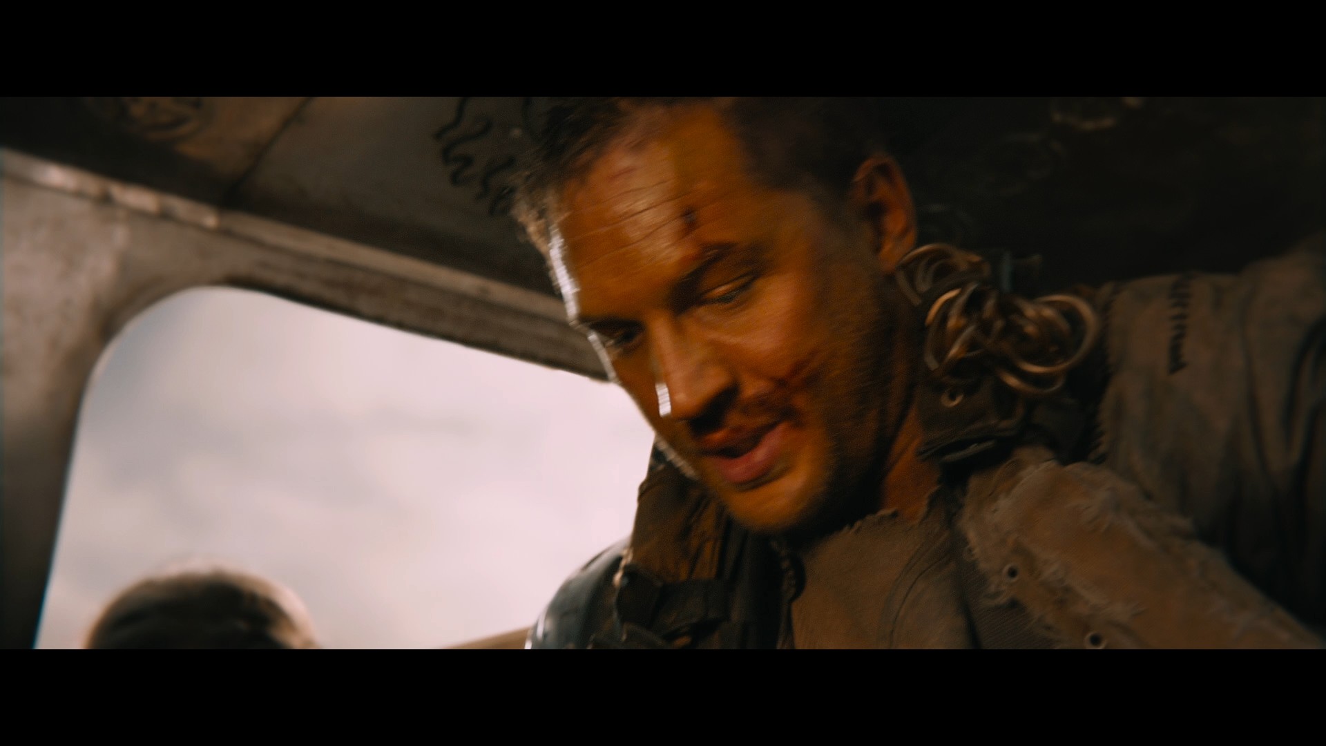 [疯狂的麦克斯4].Mad.Max.Fury.Road.2015.BluRay.1080p.AVC.TrueHD.7.1-DIY@HDU    40.64G8 {8 r0 H% t" d-19.jpg