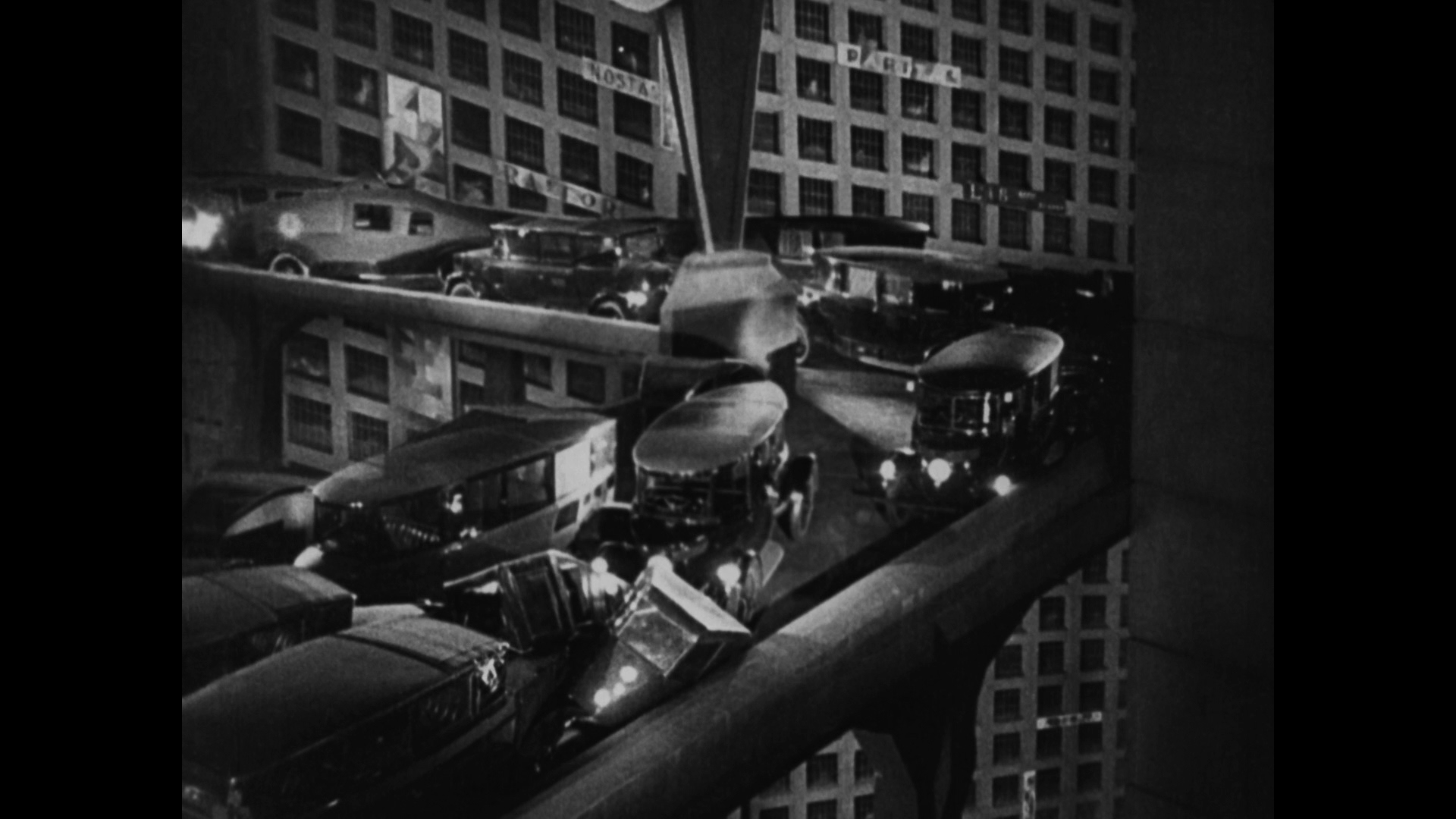 [大都会].Metropolis.1927.GER.Disc1.BluRay.1080p.AVC.DTS-HD.MA.5.1-HDBEE    44.08G5 a* Q" t2 z6 W  ]5 g-3.png