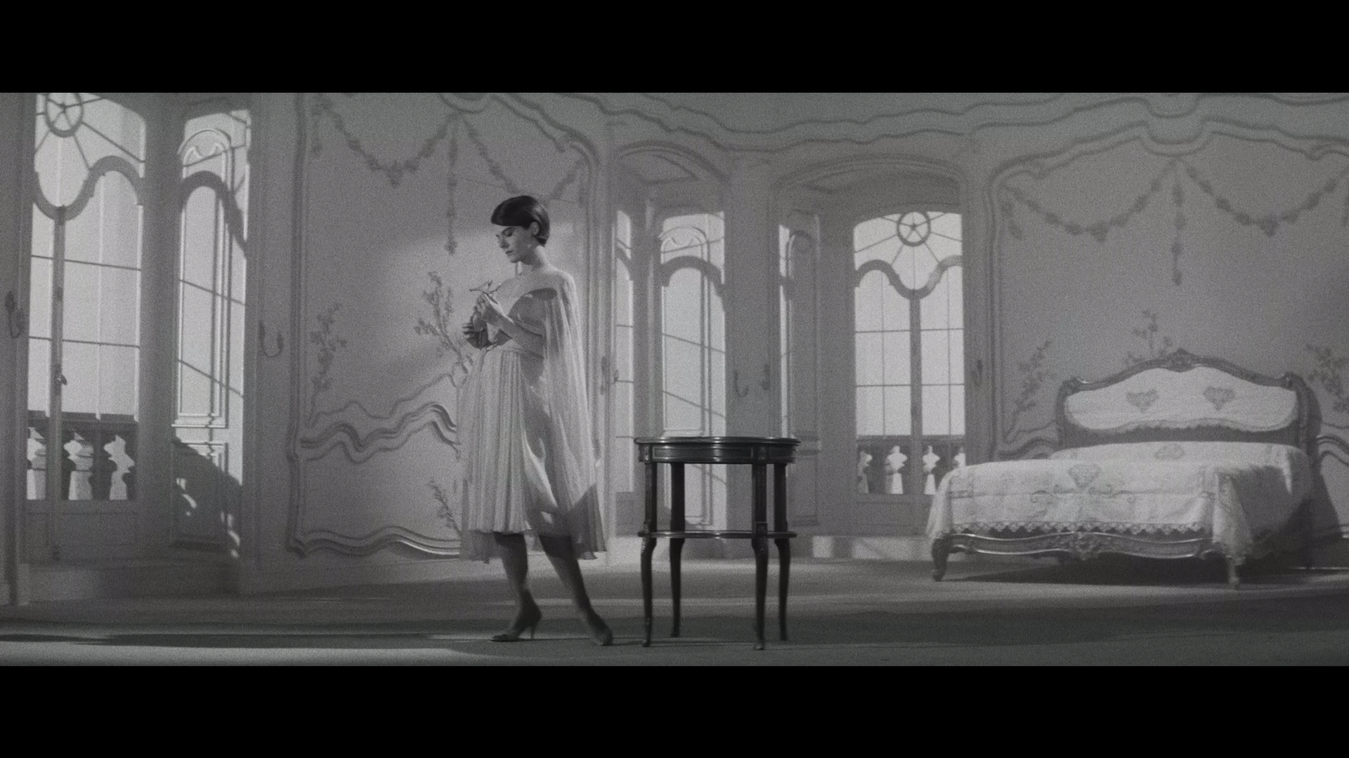 [去年在马里昂巴德].Last.Year.at.Marienbad.1961.Remastered.GBR.BluRay.1080p.AVC.DTS-HD.MA.2.0-kyRLS    38.96G-4.png