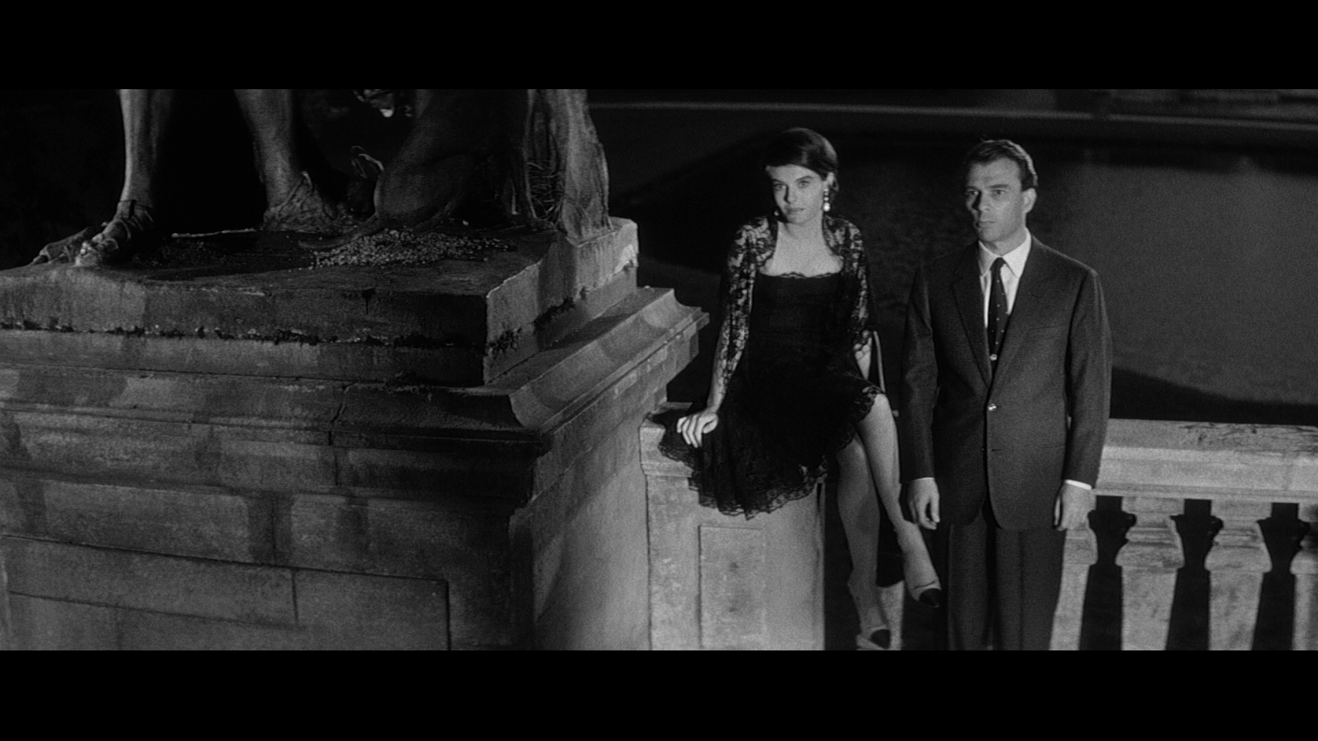 [去年在马里昂巴德].Last.Year.at.Marienbad.1961.Remastered.GBR.BluRay.1080p.AVC.DTS-HD.MA.2.0-kyRLS    38.96G-7.png