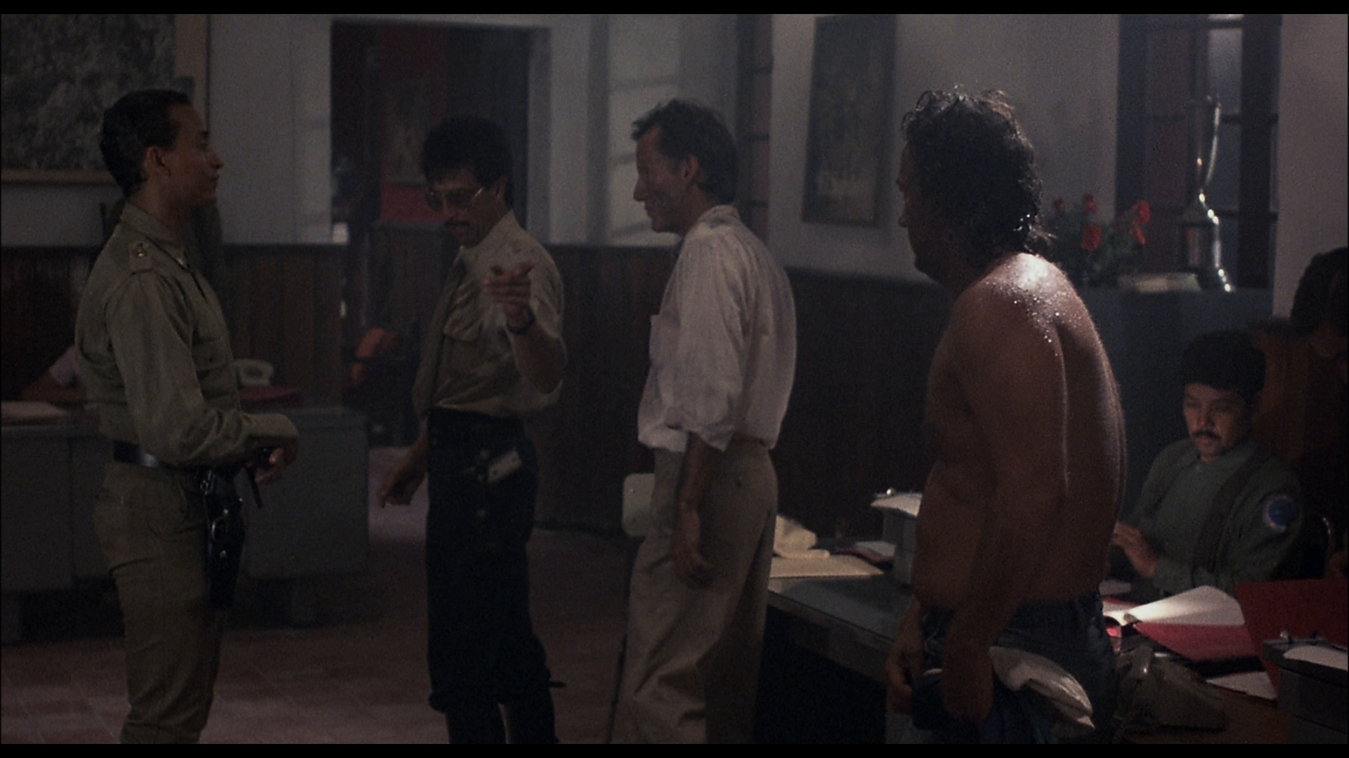 [萨尔瓦多].Salvador.1986.BluRay.1080p.AVC.DTS-HD.MA.5.1-KyRLS     43.17G5 A4 J# M* `, `! ?- n8 Y8 P# X; O! f-2.png