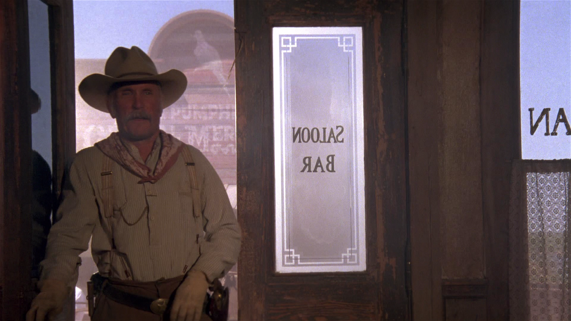 [寂寞之鸽].Lonesome.Dove.1989.Disc1.BluRay.1080p.VC-1.DD.5.1@ZYN1998    45.36G8 y, }+ }& w7 S! R! Q( _-6.png