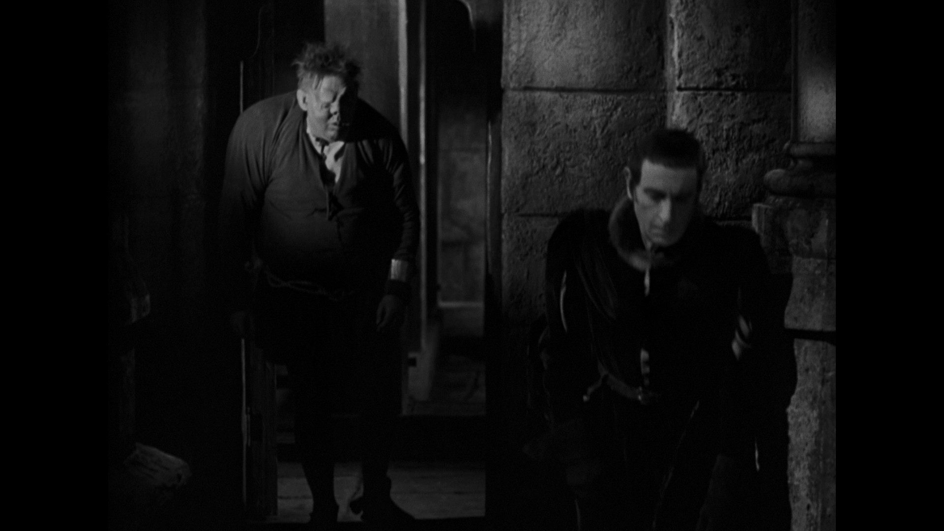 [巴黎圣母院].The.Hunchback.of.Notre.Dame.1939.BluRay.1080p.AVC.DTS-HD.MA.1.0-LAZERS    32.12G-4.png