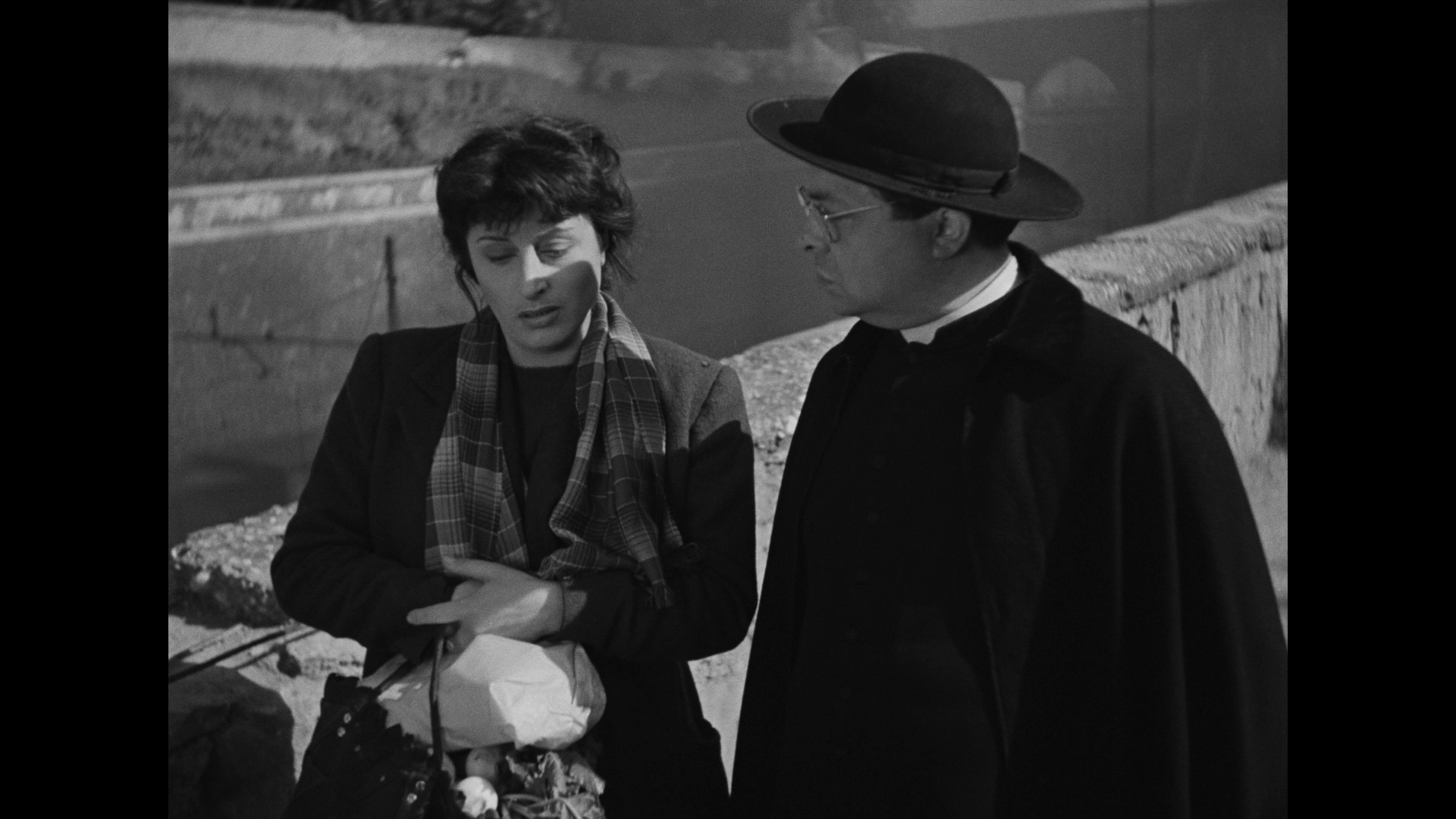 [罗马,不设防的城市].Rome.Open.City.1945.CC.BluRay.1080p.AVC.LPCM.1.0-NoGroup    46.33G' z/ J1 b. L/ |& B* C: y" h-4.png