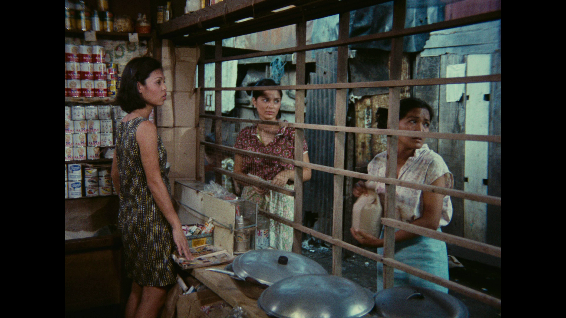 [英湘+正午显影].Insiang.1976.Mysterious.Object.at.Noon.2000.USA.BluRay.1080p.AVC.LPCM.1.0-ARiN    45.27G-8.png